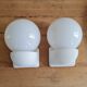 Paire d'applique en opaline blanche