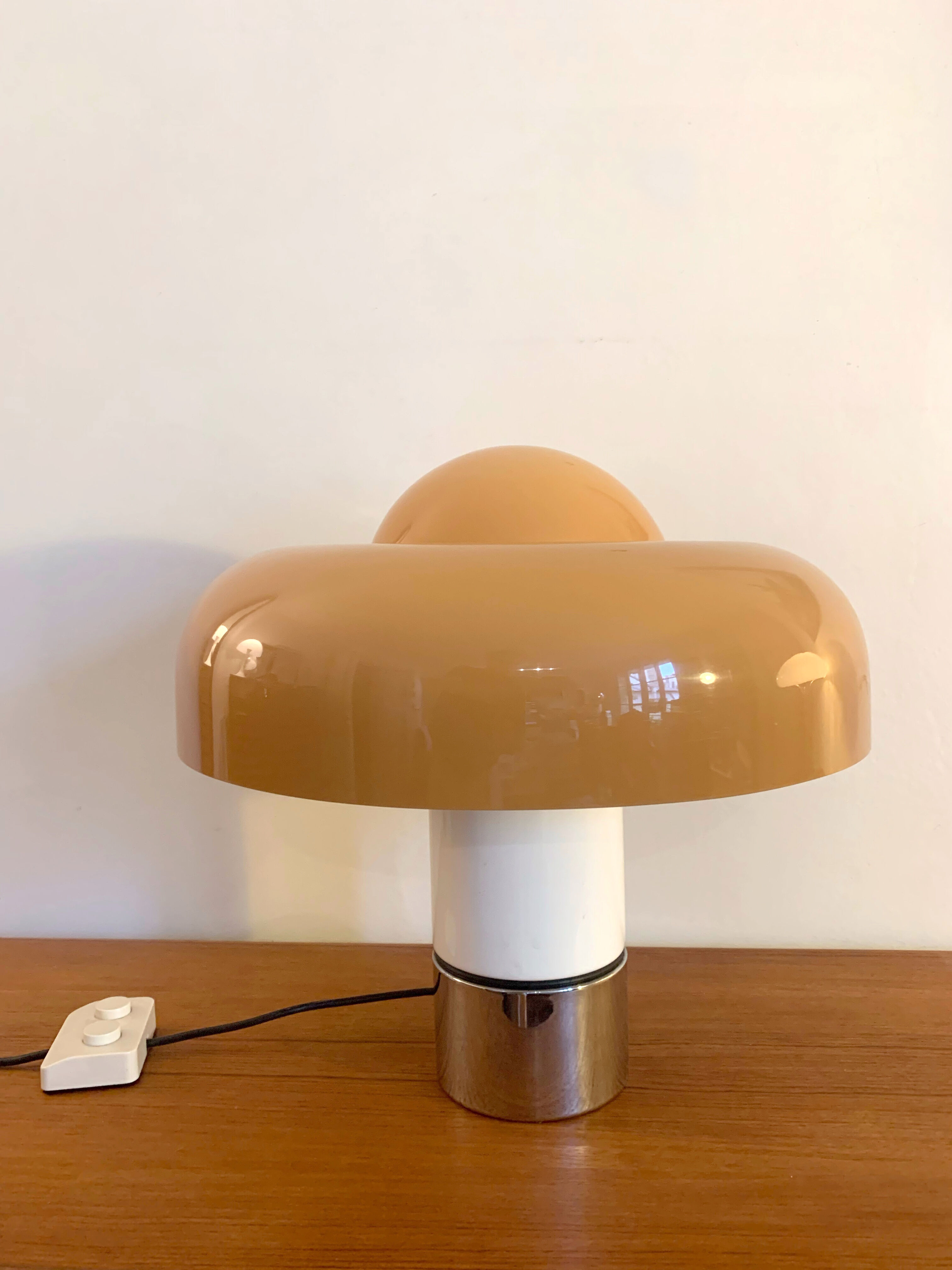 Lampe Brumbury IGuzzini par Luigi Massoni