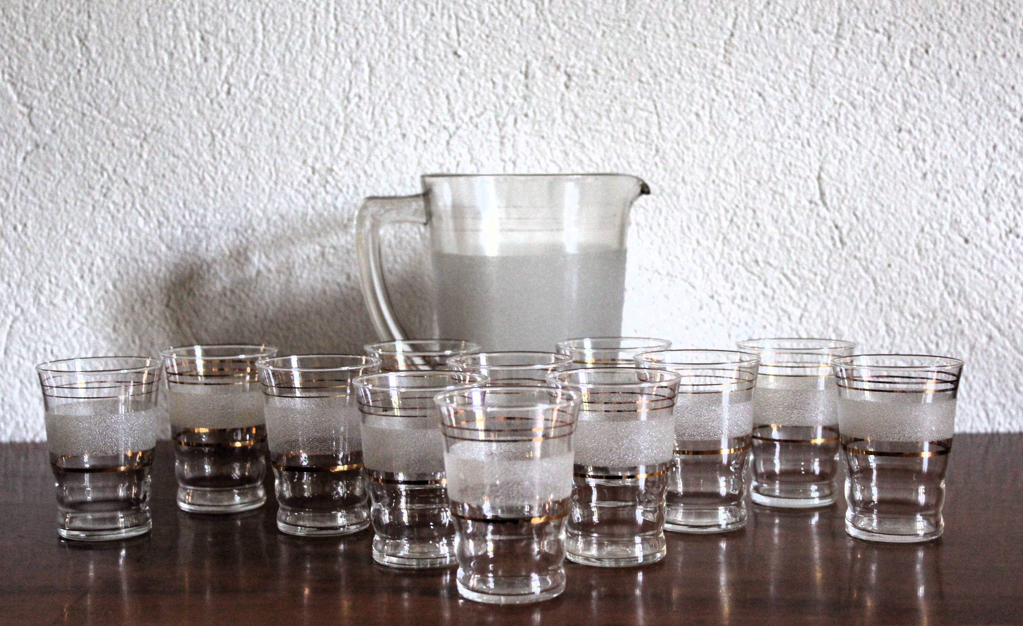 Set of 12 vintage 1950s granita glasses and pitcher