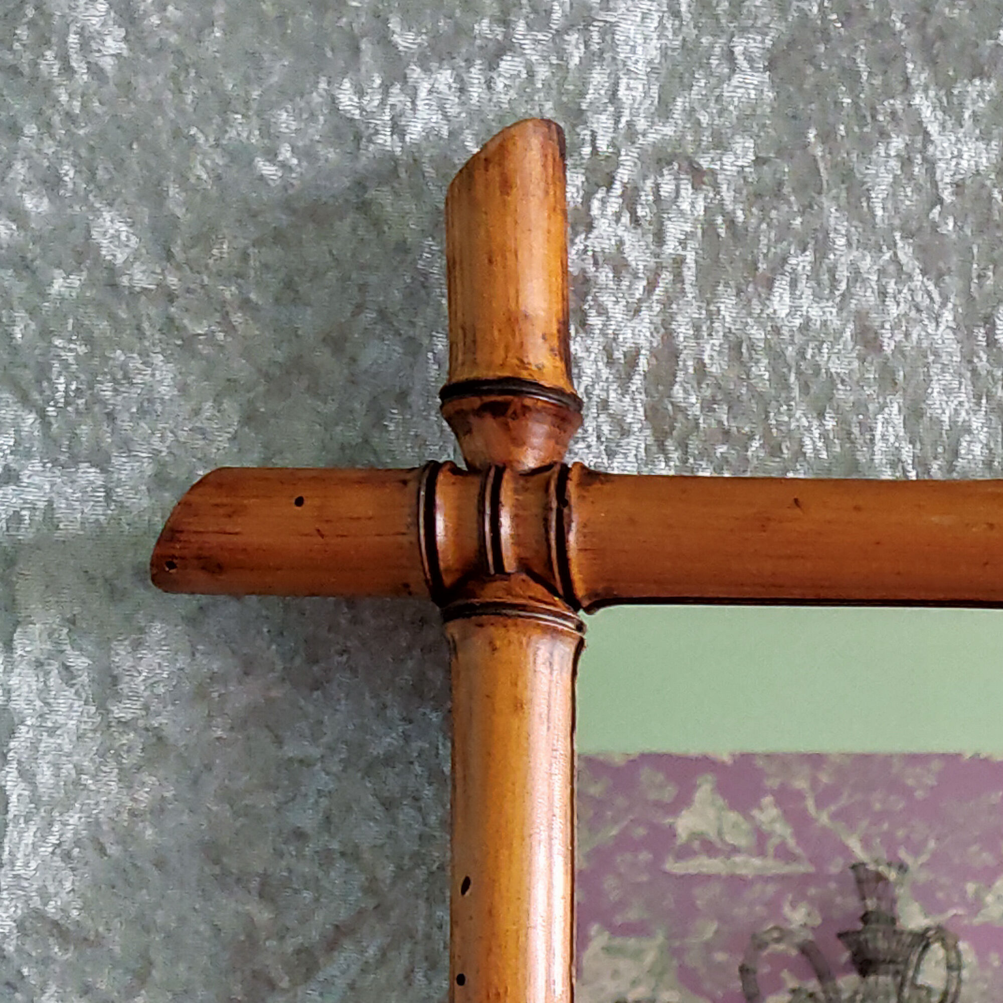 Square mirror made of wood imitation bamboo