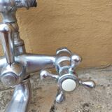 Robinet de bain ancien