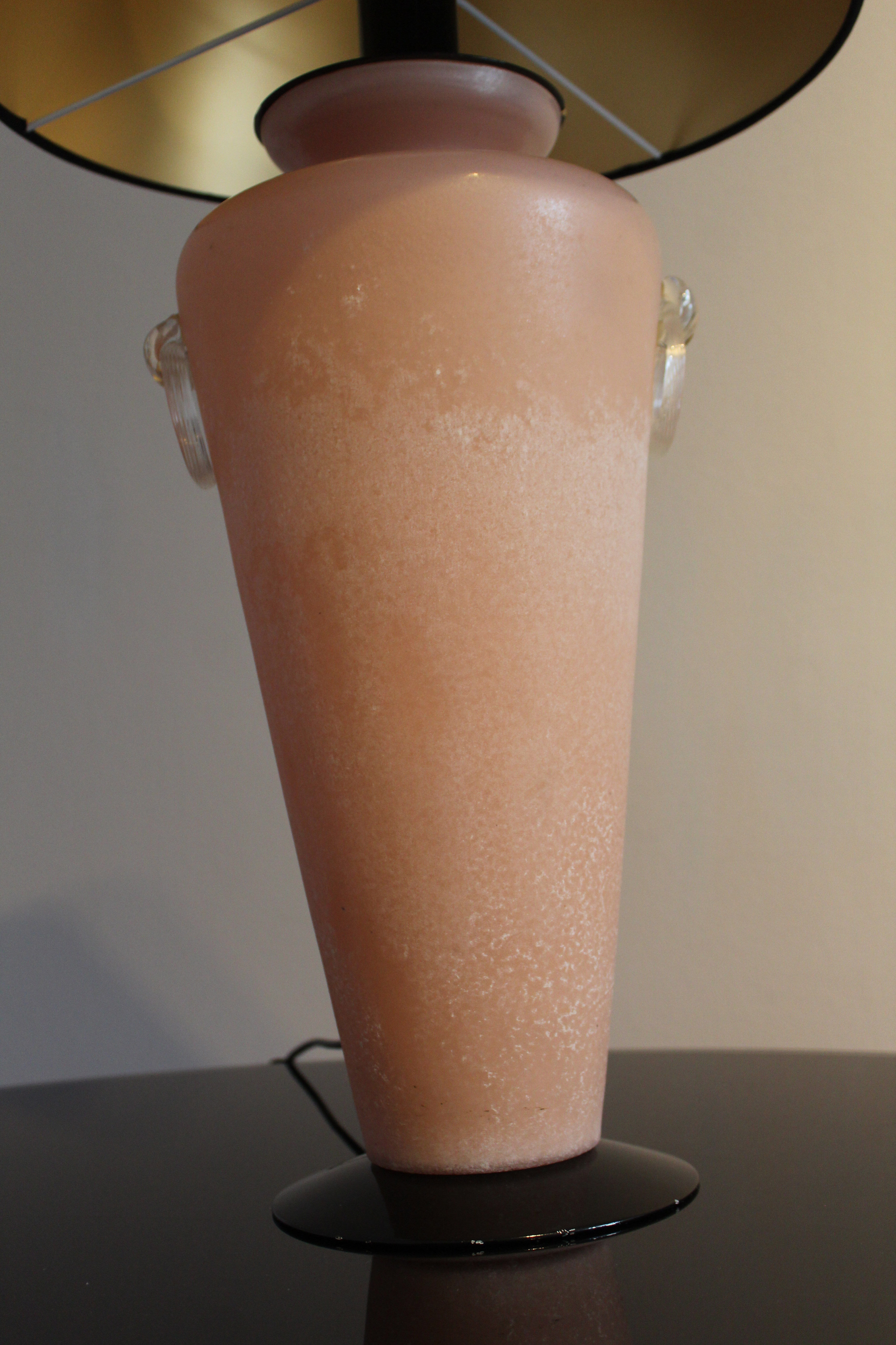 Murano glass table lamp, very particular pink color, Italia 1950s