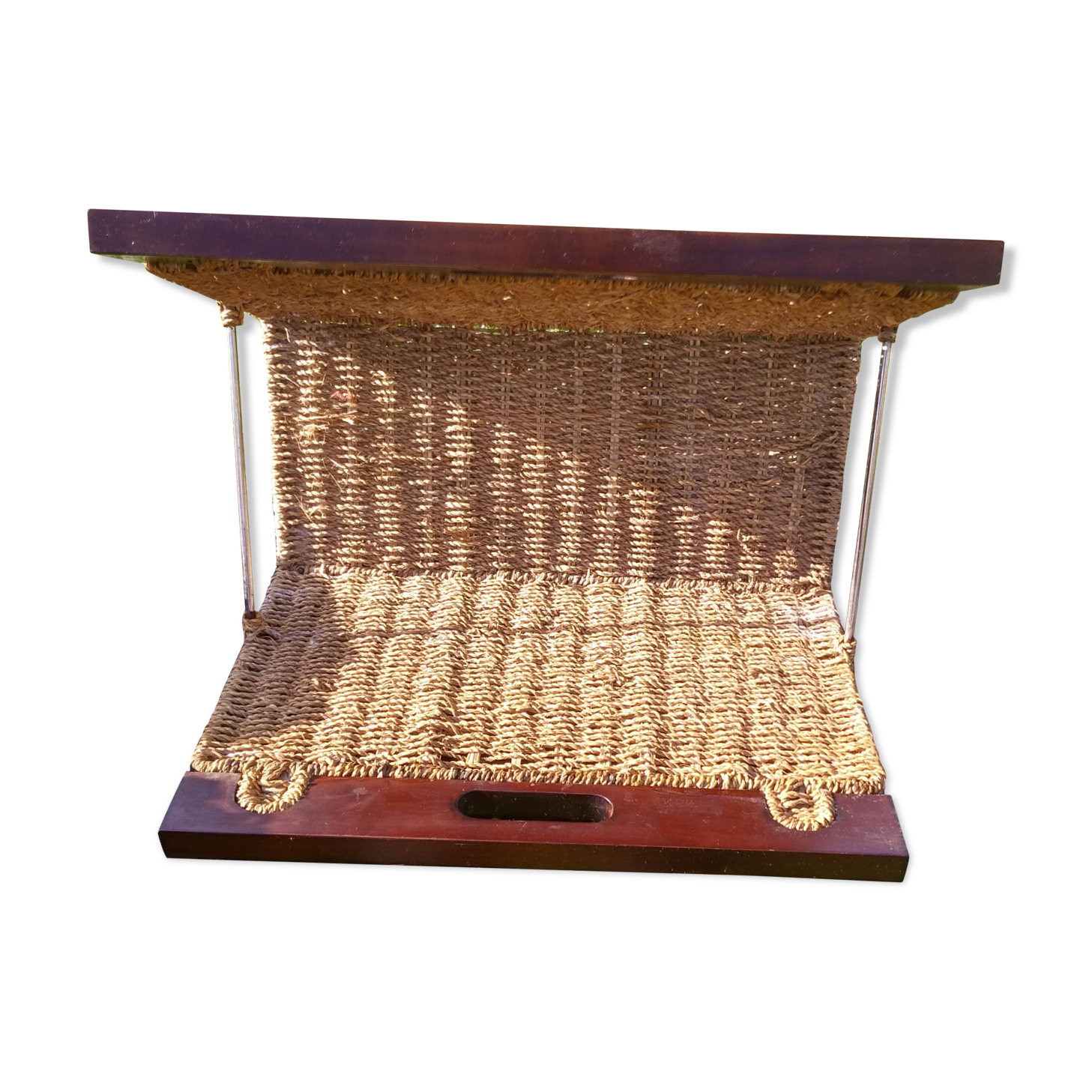 Logs holder in rush and wooden handle