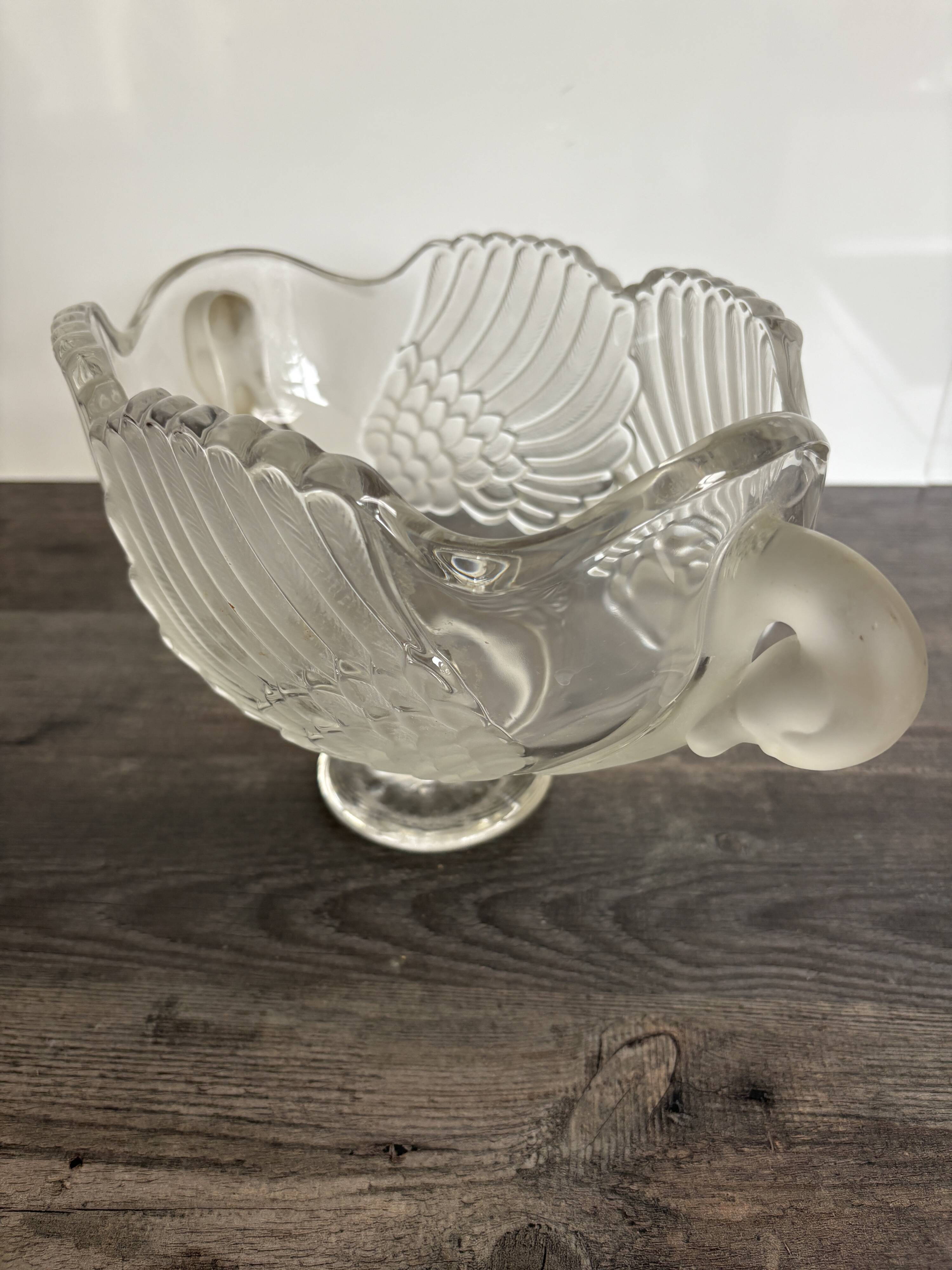 Art Deco molded pressed glass bowl – France 1930