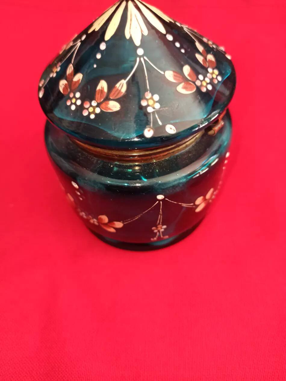 Ancienne bonbonnière victorienne émaillé