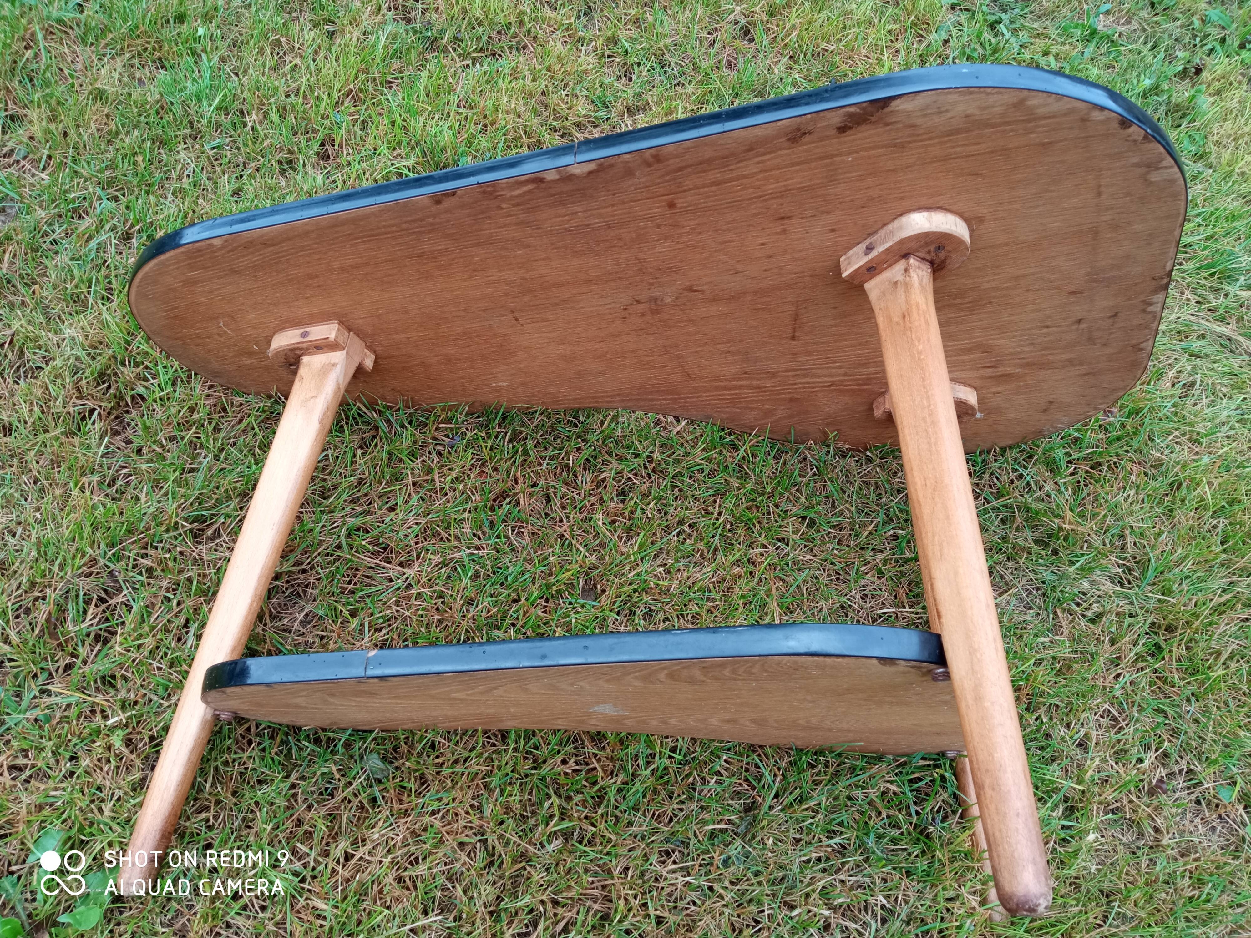 Bean shaped living room table 60