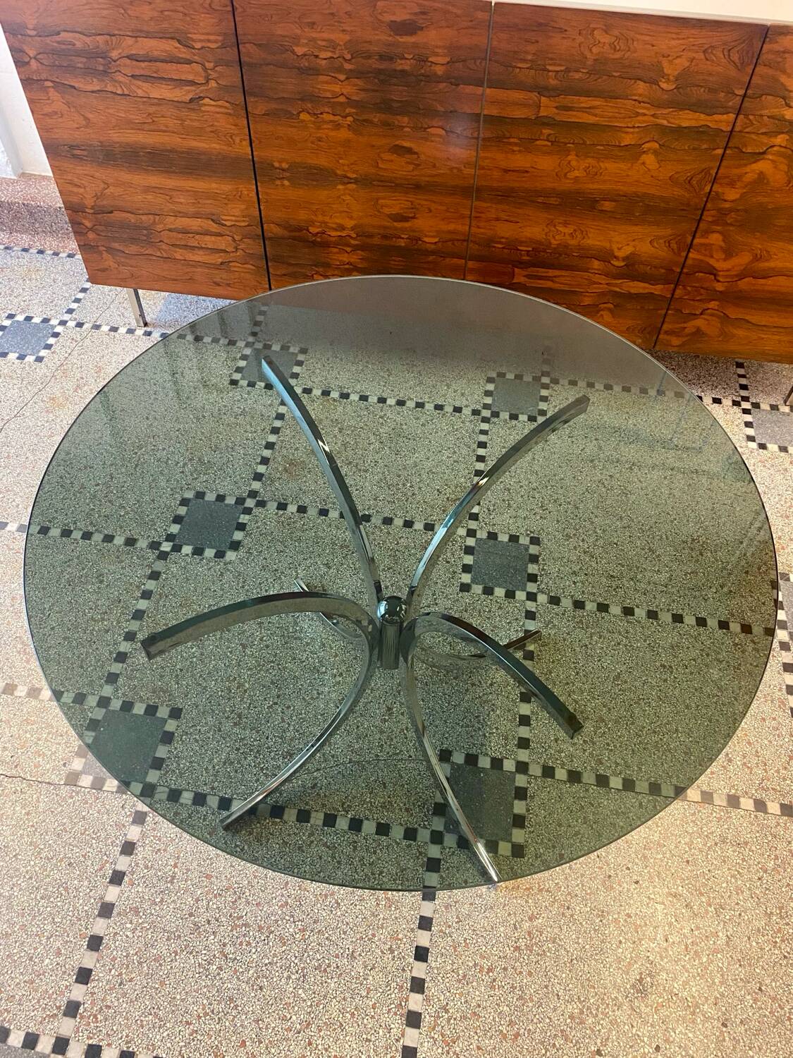 Italian round table in smoked glass 1970 Giotto Stoppino style