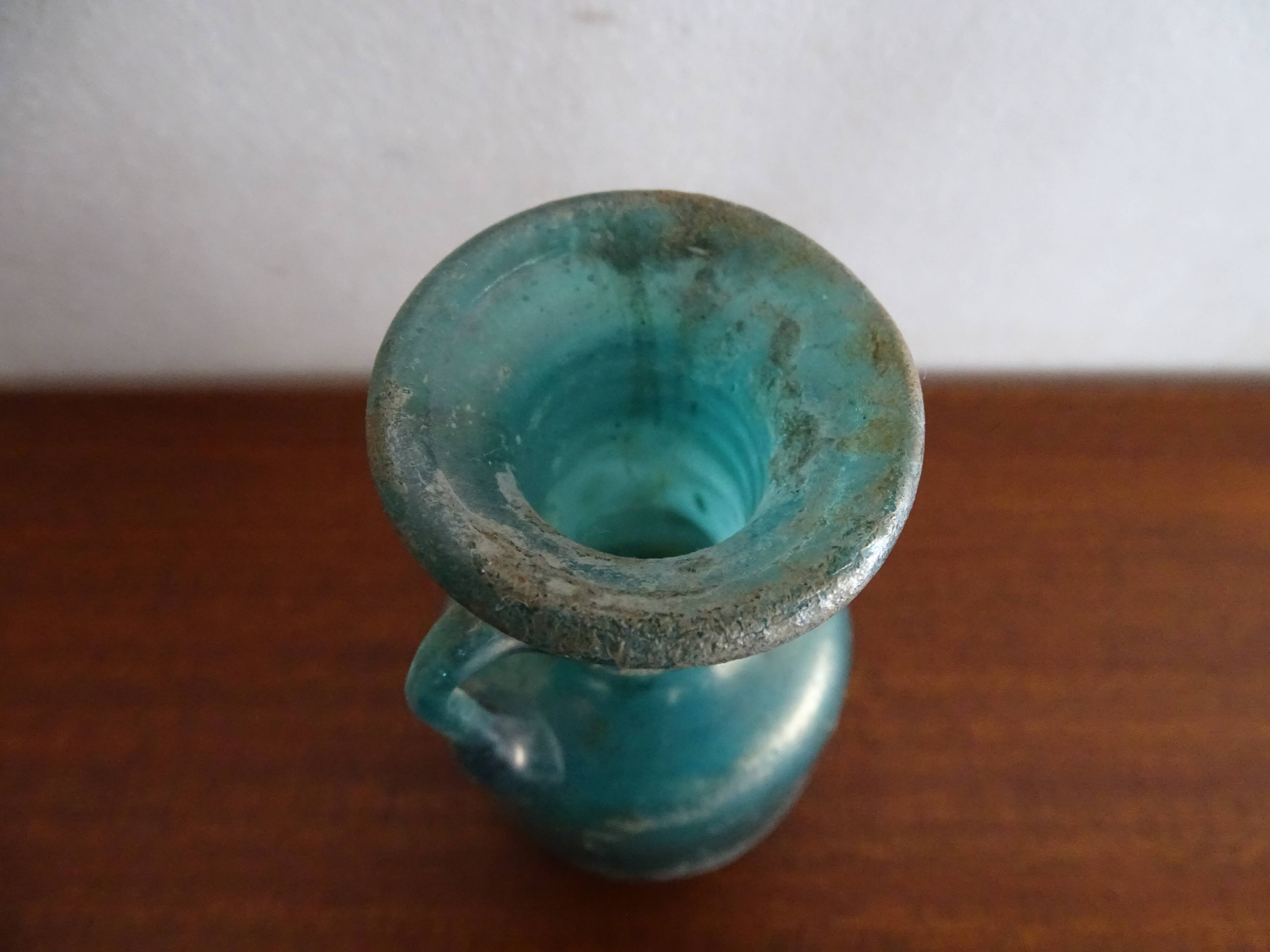 Ancient balsamaire Gallo Roman style iridescent glass paste