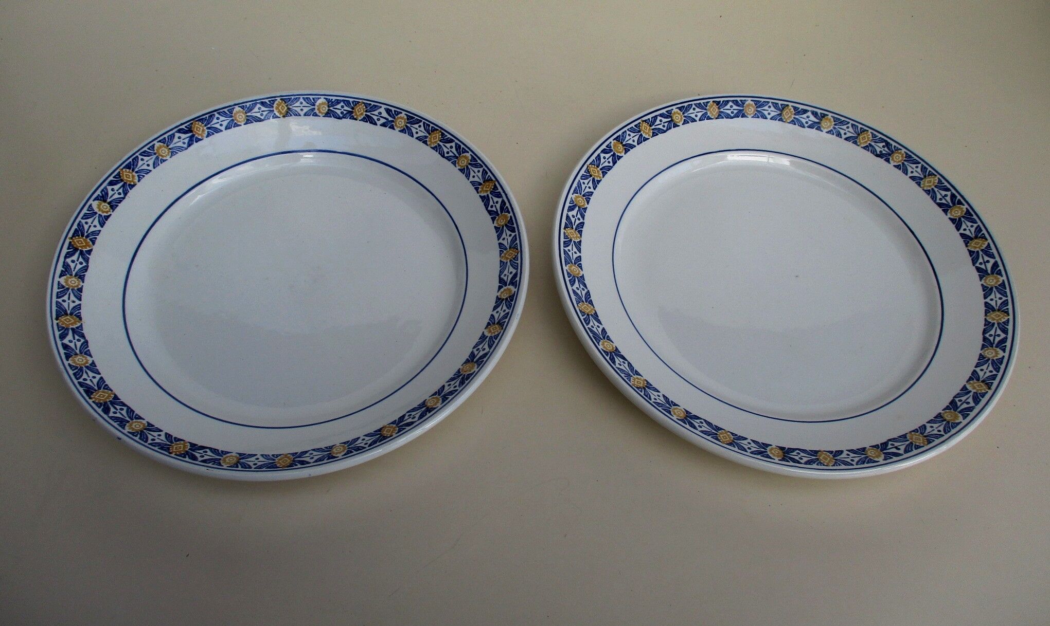 Old dishes Saint Amand