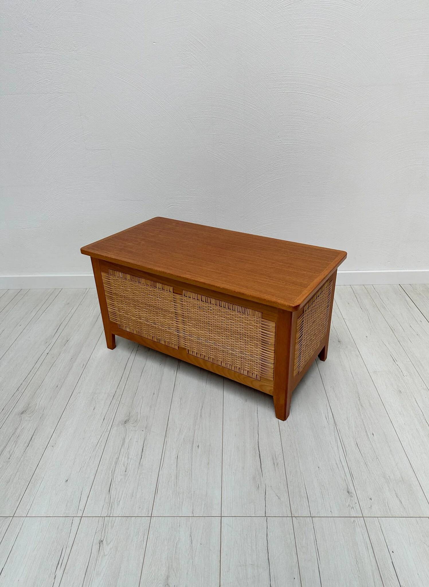 1960s vintage Danish teak blanket chest / storage bench by Kai Winding for Poul Hundevad