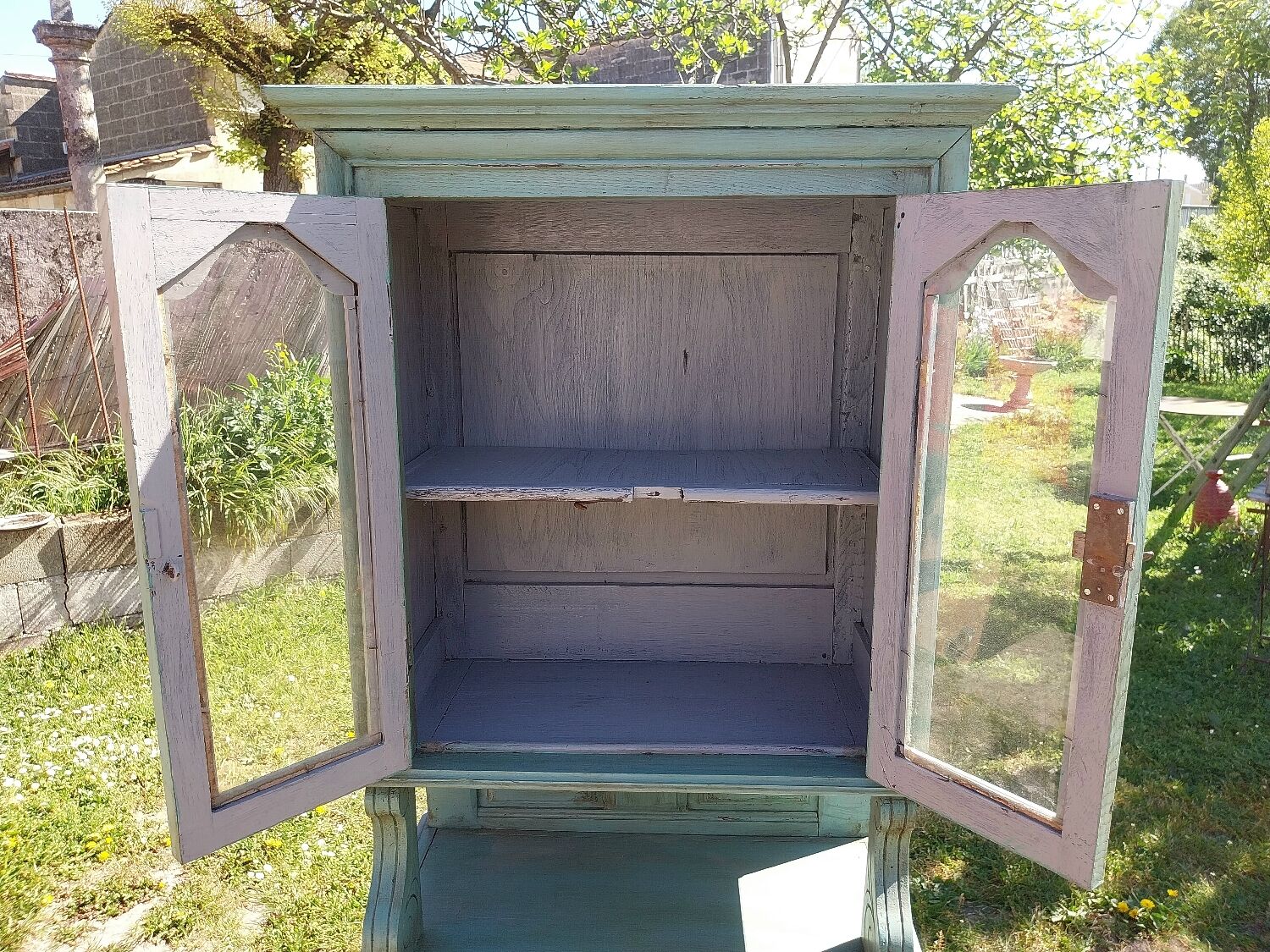 Glass-fronted buffet with 2 bodies