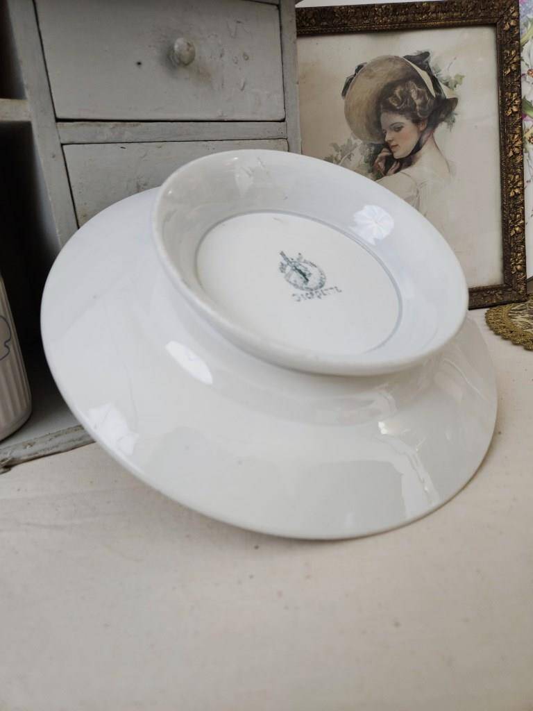 Moulin des Loups earthenware dish