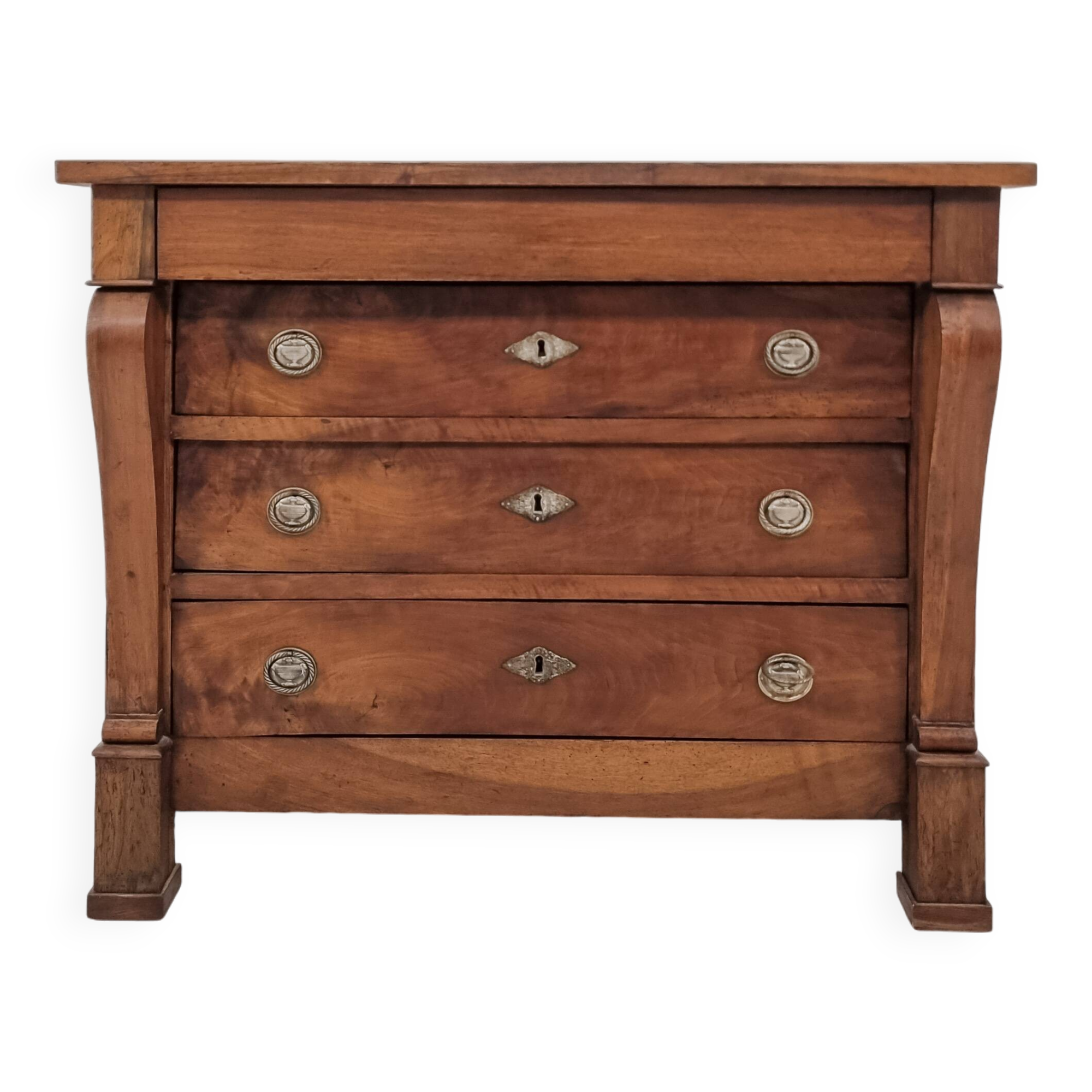 Commode en noyer style Empire