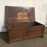 Old solid oak chest early XVIII Brutalist