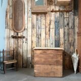Old raw wood chest (renovated)