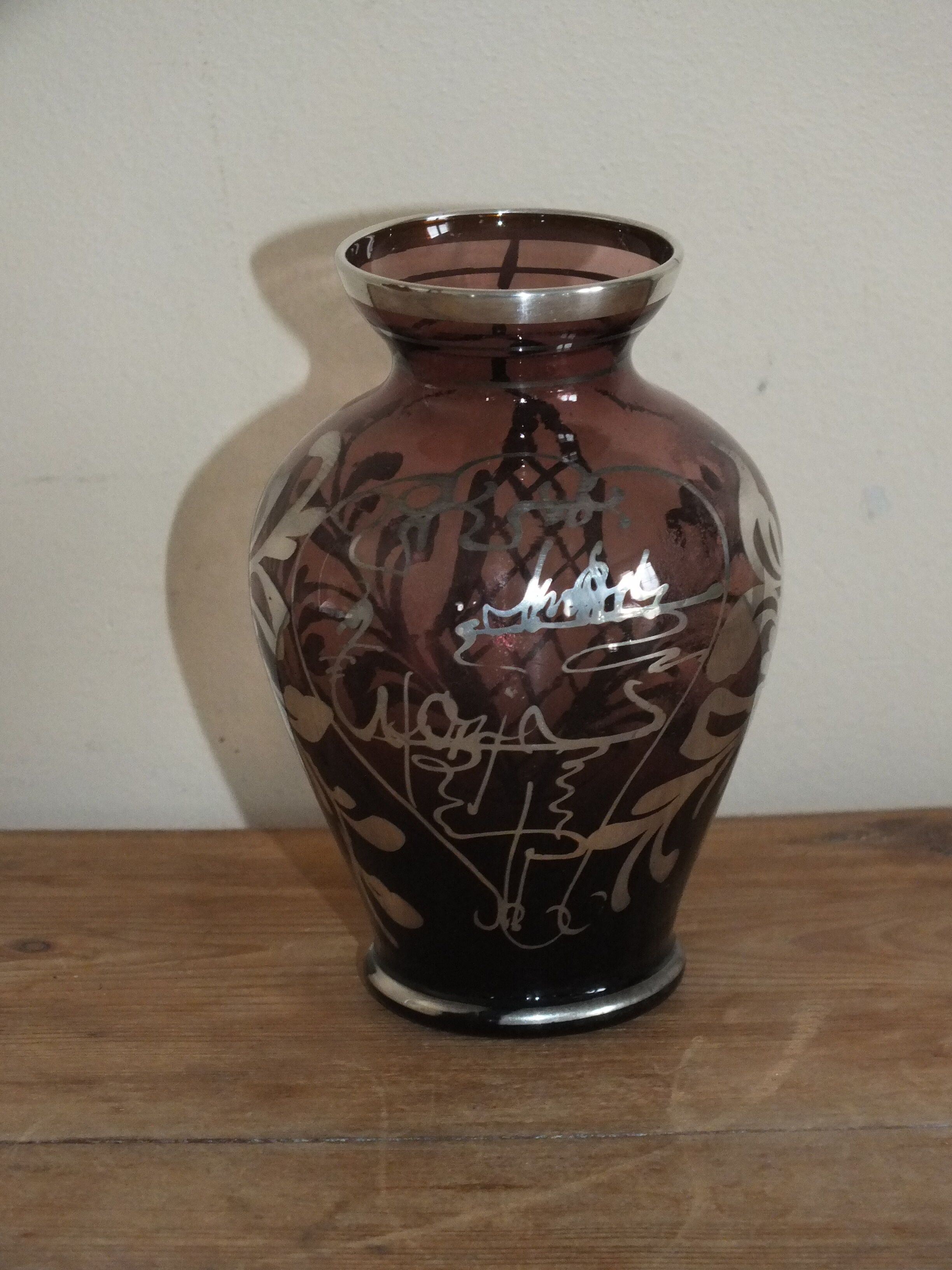 Small Holy Grail vase in purple crystal and silver inlays