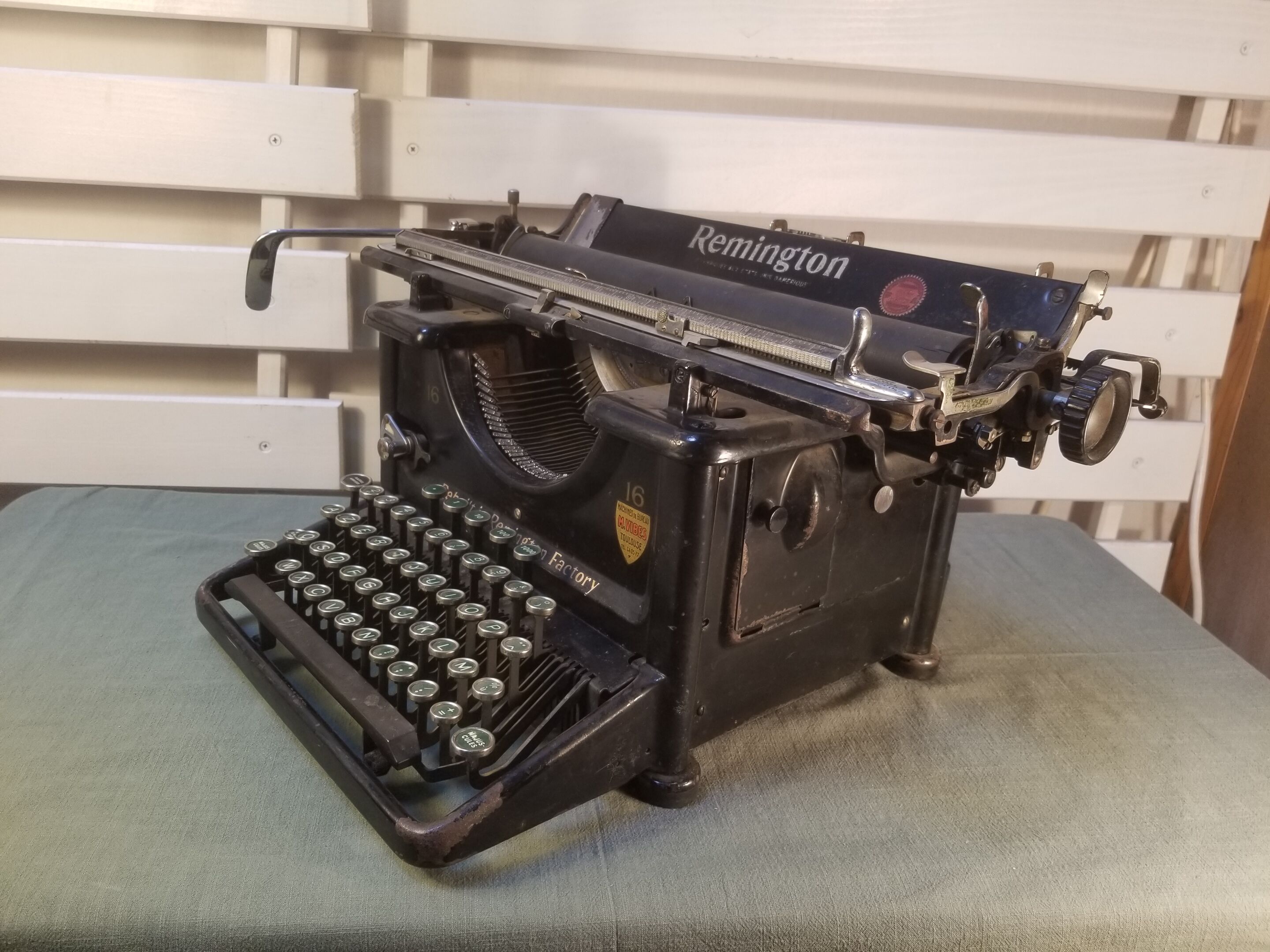 Remington 16 mechanical typewriter - 30s