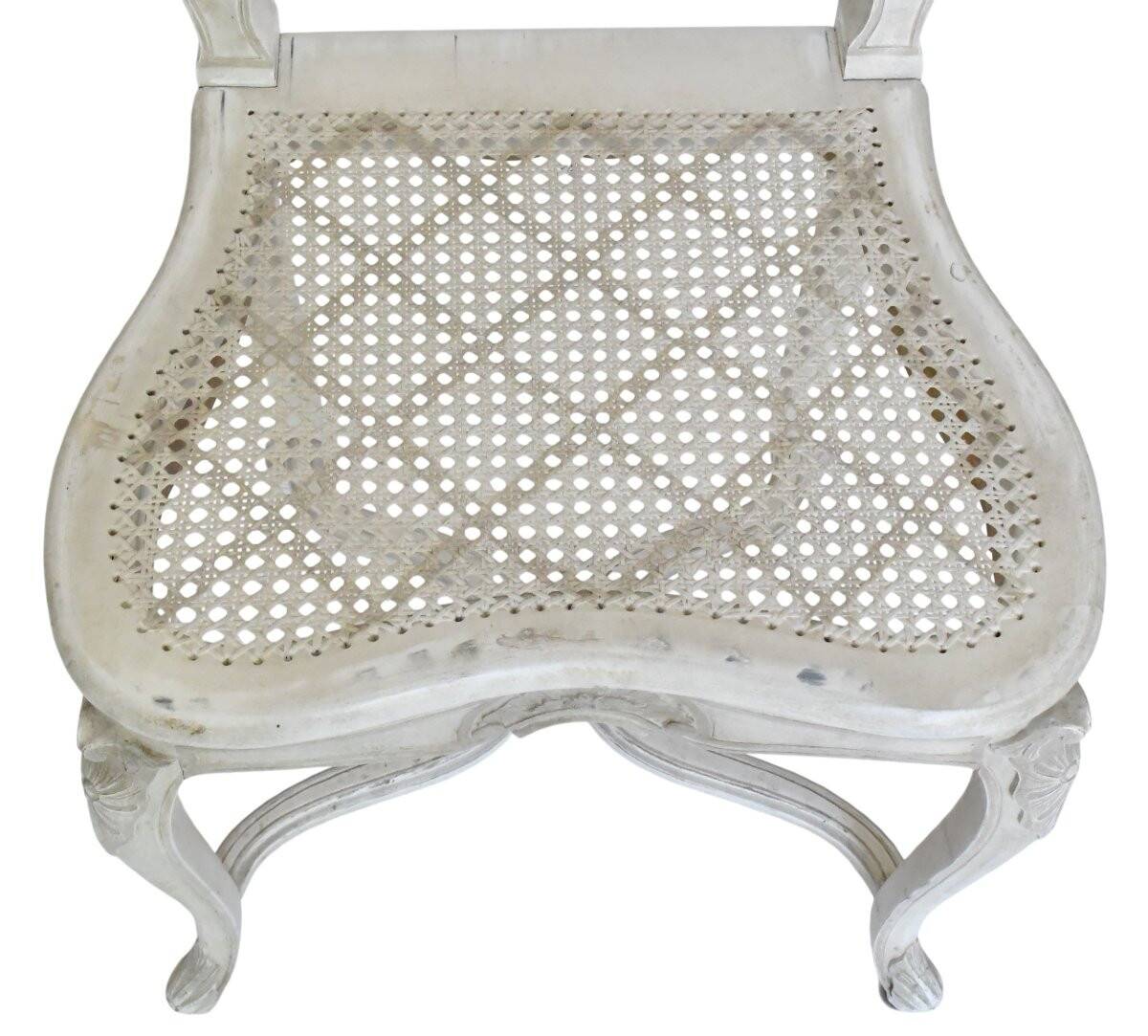 Suite de 6 chaises cannées de style Régence