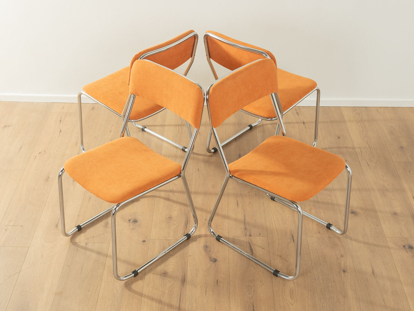 Classic chairs from the 1970s, set of 4, orange, chrome frame