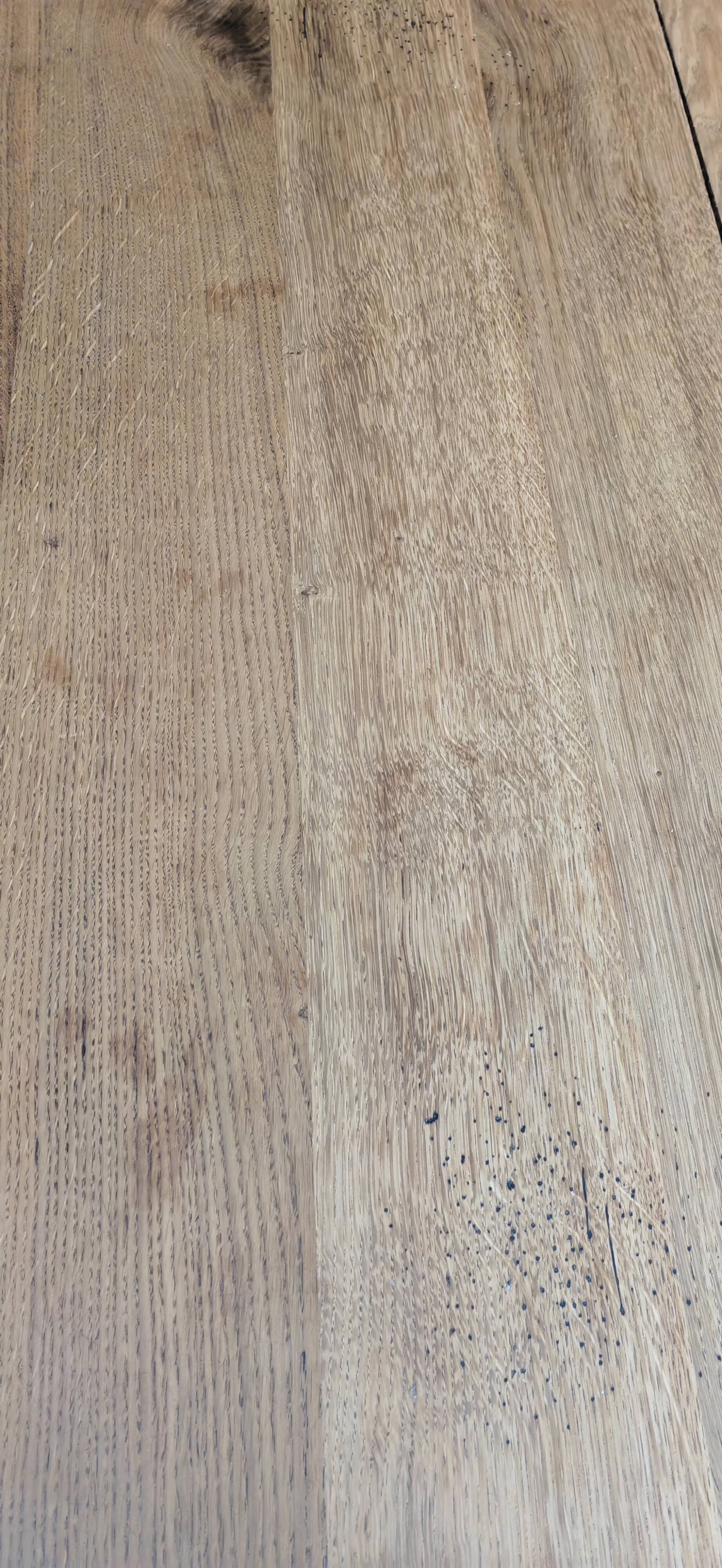 Table ovale extensible en chêne massif et pied métal