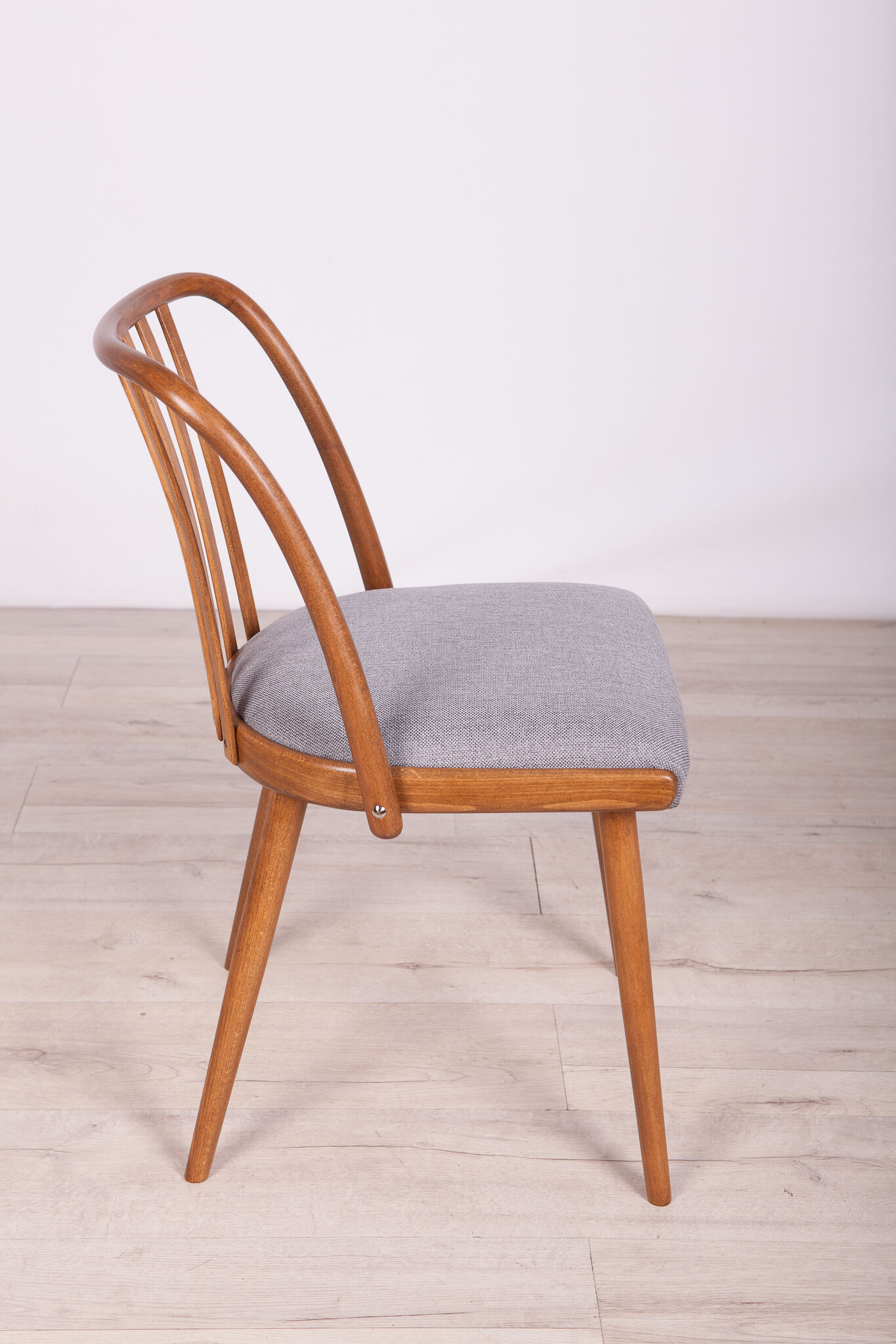 Set of 4 dining chairs by Antonin Suman for Ton, 1960s