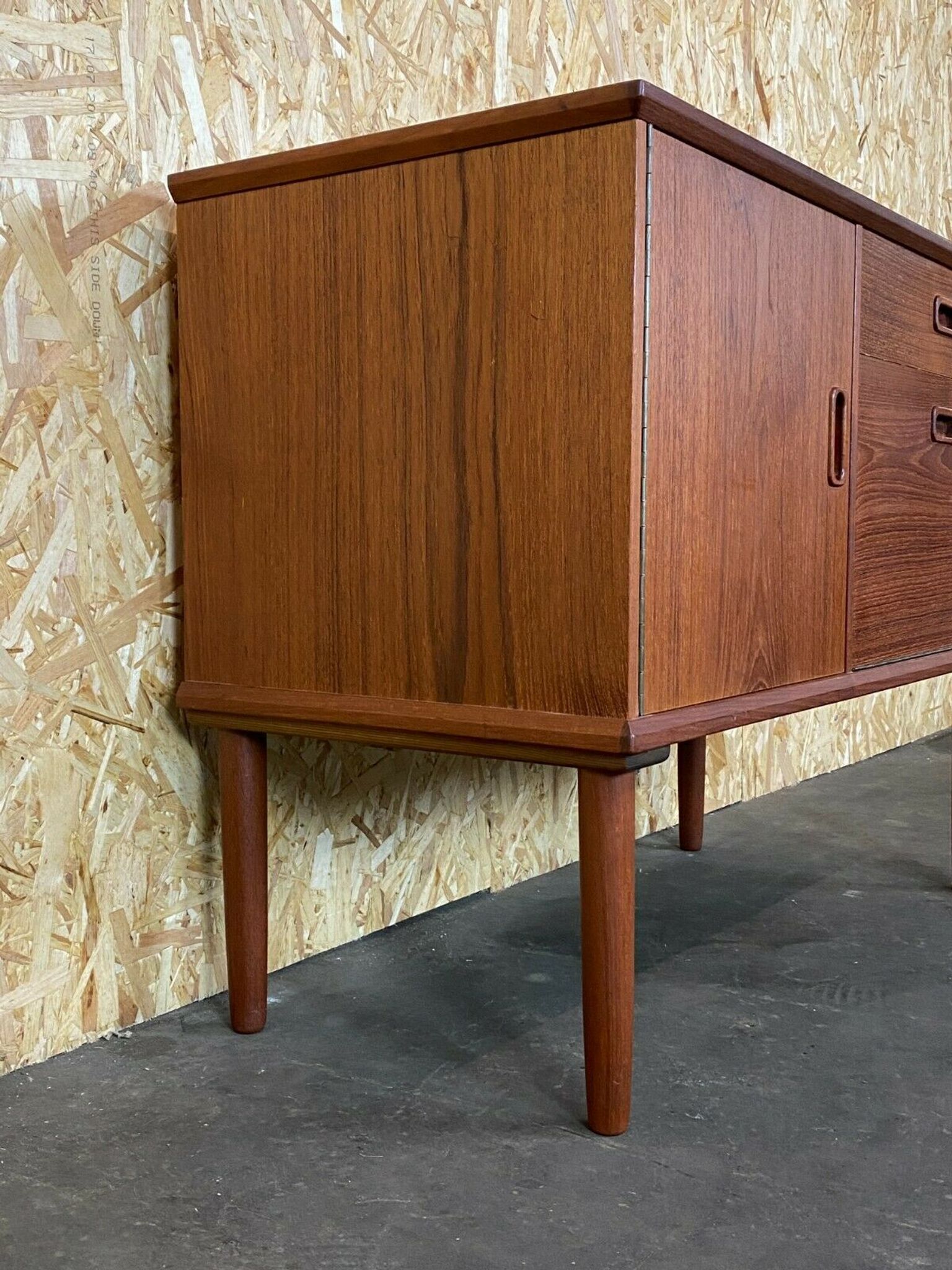 60s 70s teak sideboard Credenza cabinet Danish Modern Design Denmark 70s