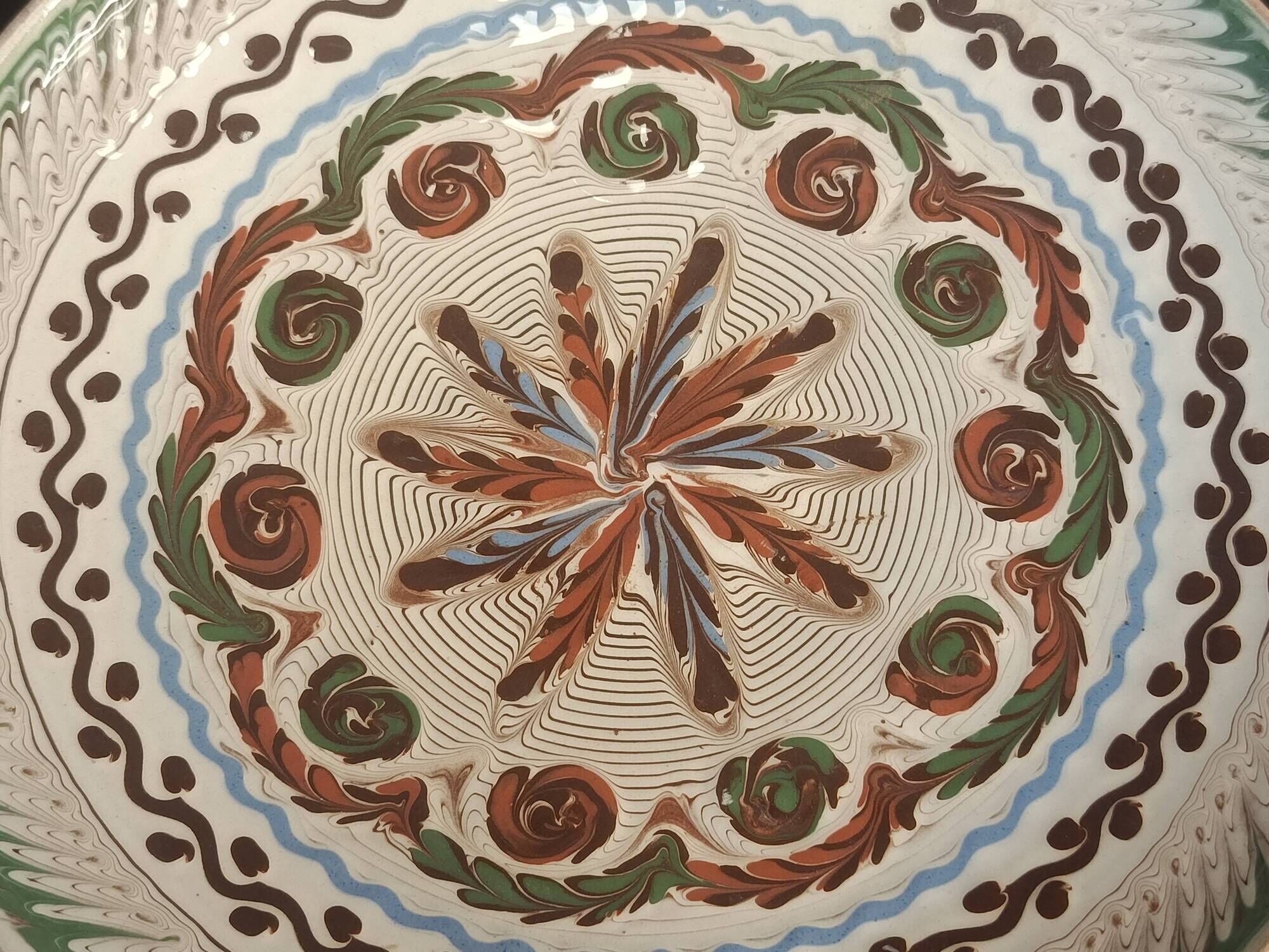 Traditional Romanian hollow plate in Horezu ceramic, UNESCO, 1970