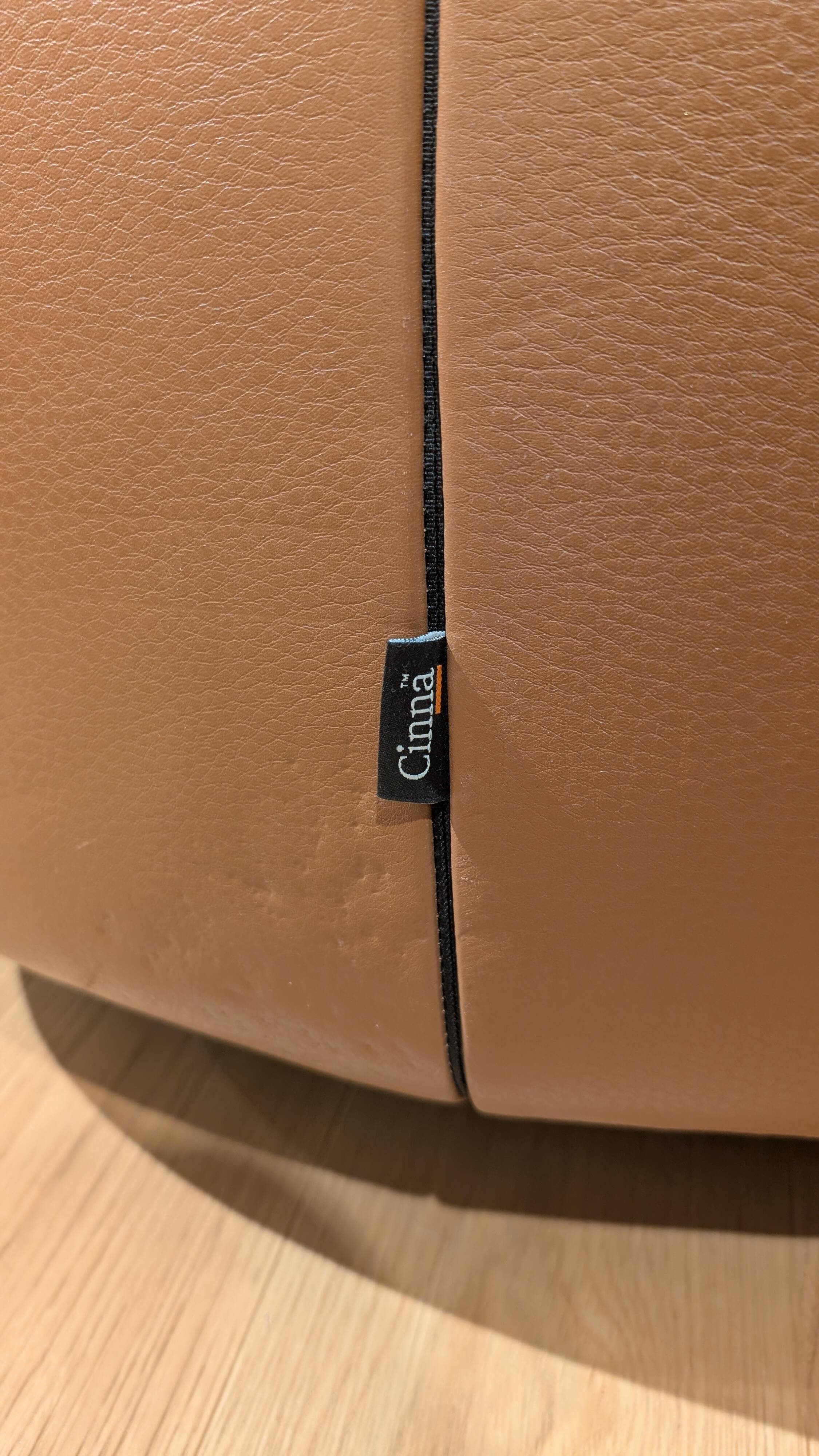 Okura leather armchair - cinna