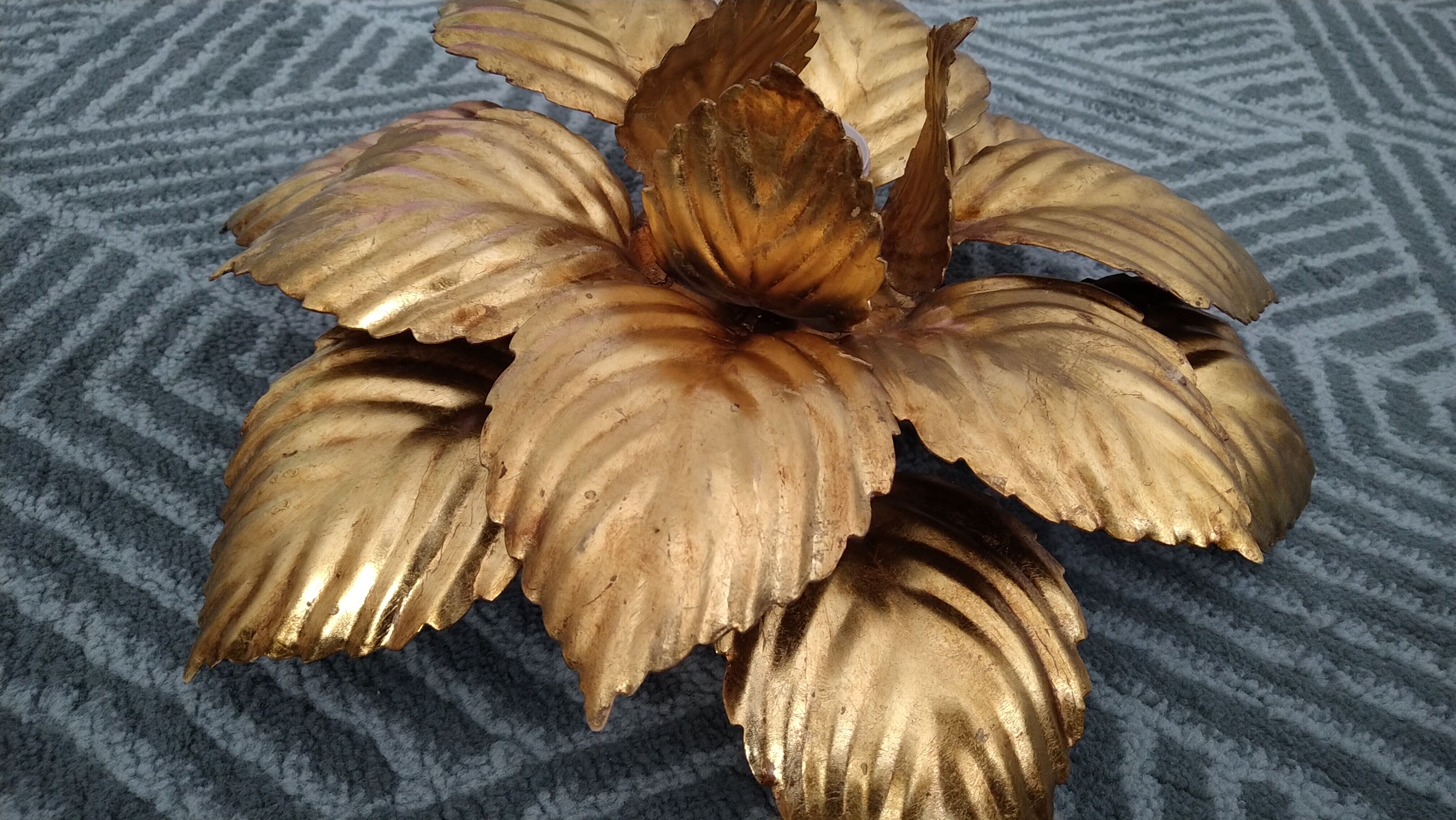 Vintage flower sconce