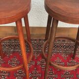 Lot de 2 tabourets de bar en bois style Baumann