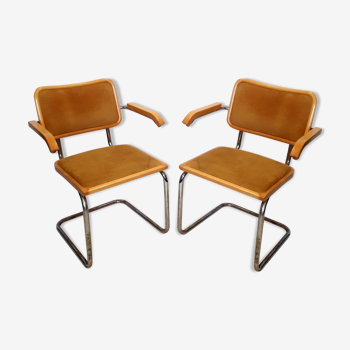 Pair of B64 chairs in leather crust by Marcel Breuer