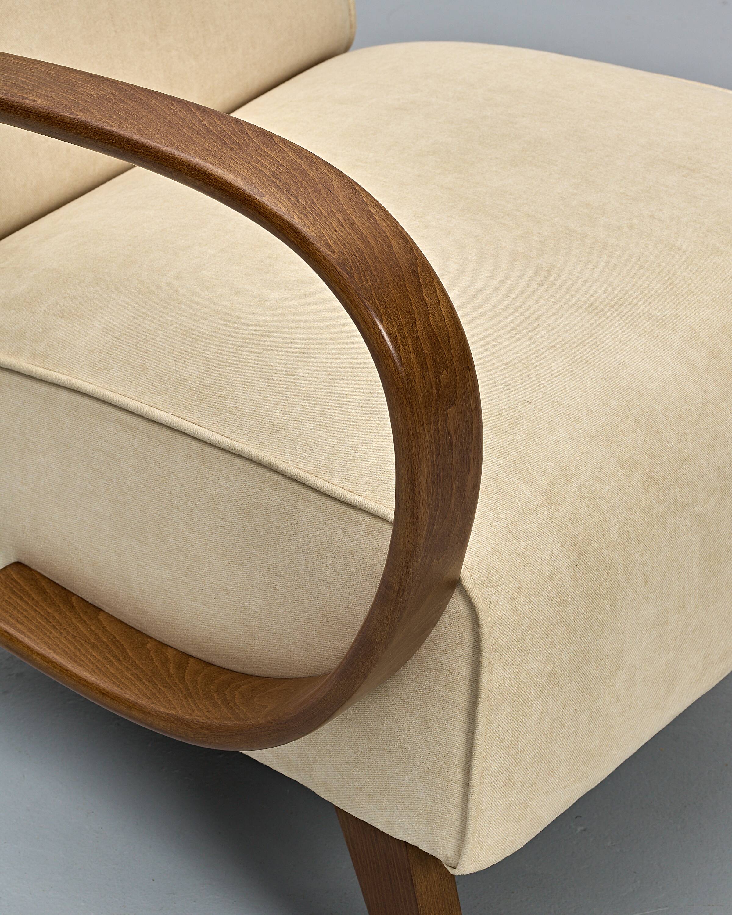 H-410 Armchair by Jindřich Halabala, 30's