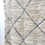 Moroccan Berber carpet Beni Ouarain with majorelle blue diamonds 1.89x1.38m