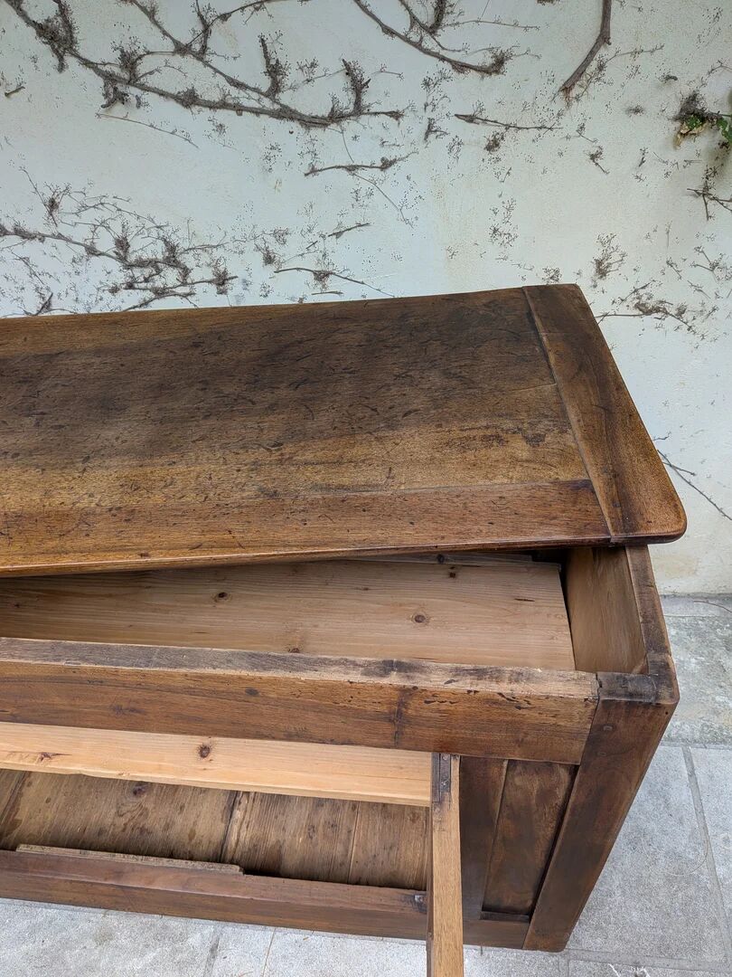 Buffet bas en bois massif sur roulettes – style industriel & campagne