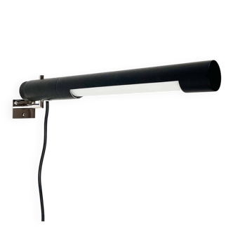 Mid-century minimalist wall lamp attributed to Egon Eiermann for Beisl, 1960s.