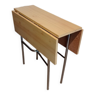 Folding formica table