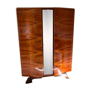 armoire vintage