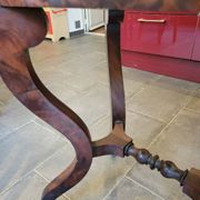 Mahogany burr hairdresser, Restoration period, around 1820.