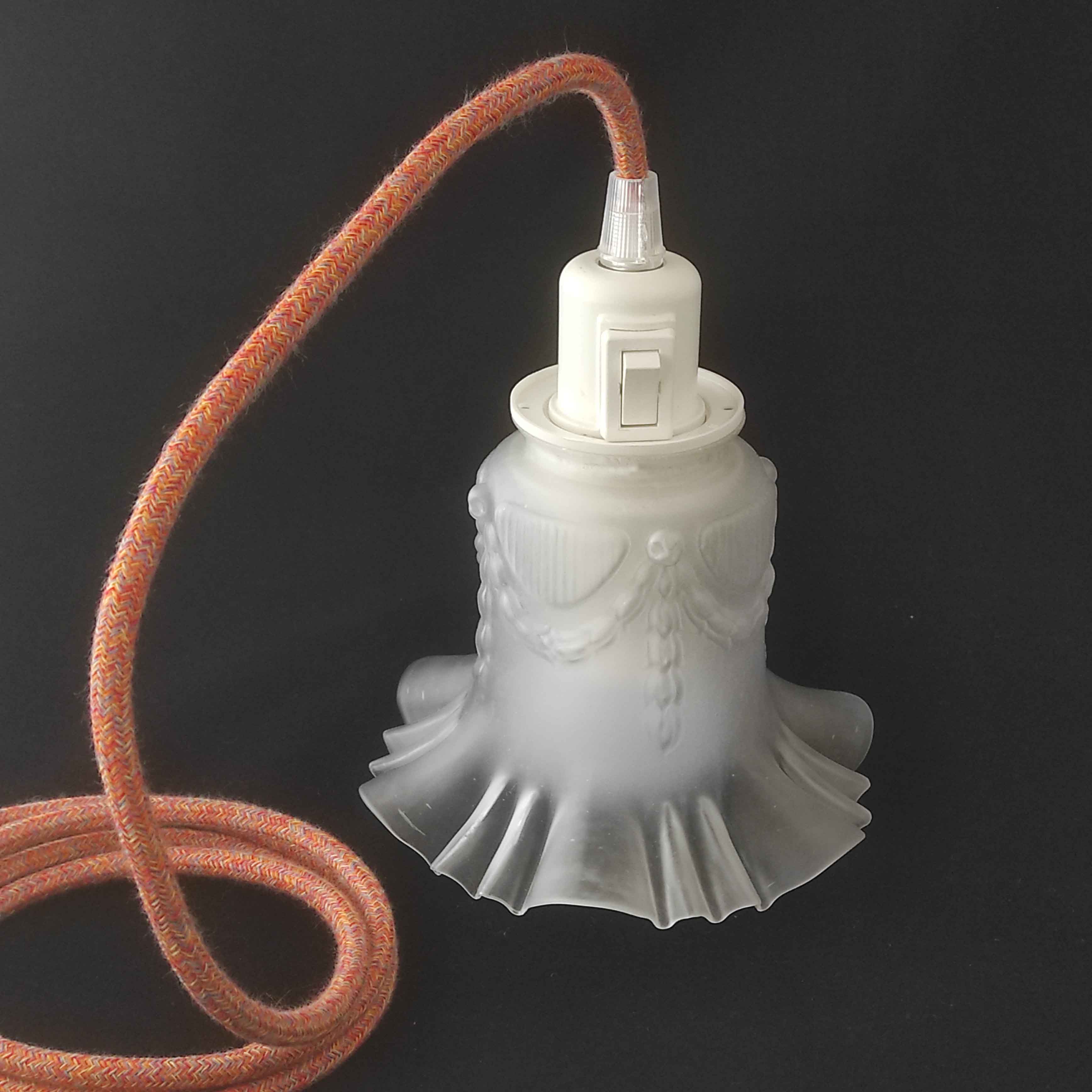 Opaque glass corolla lamp with garlands