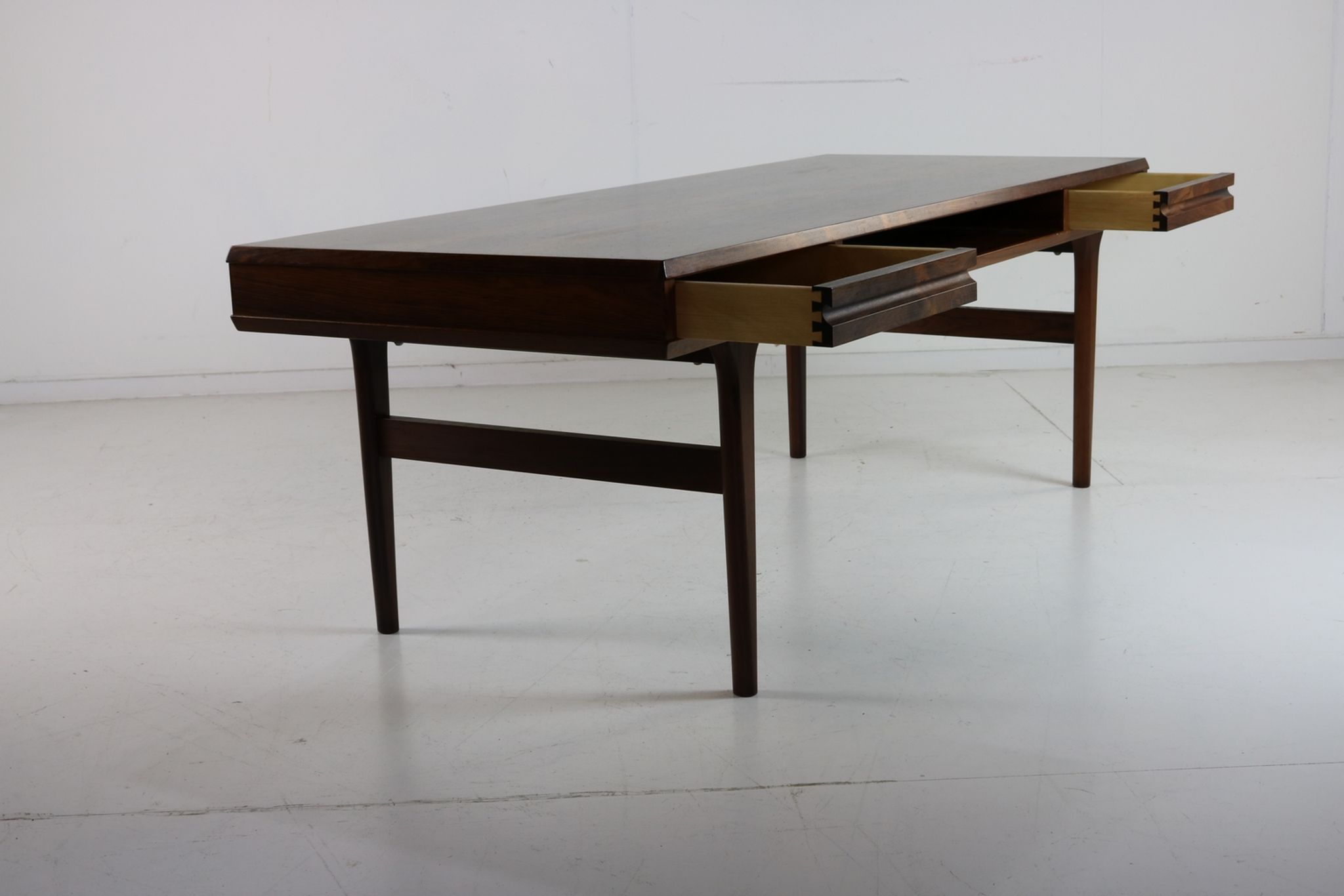 Table basse danoise du milieu du siècle