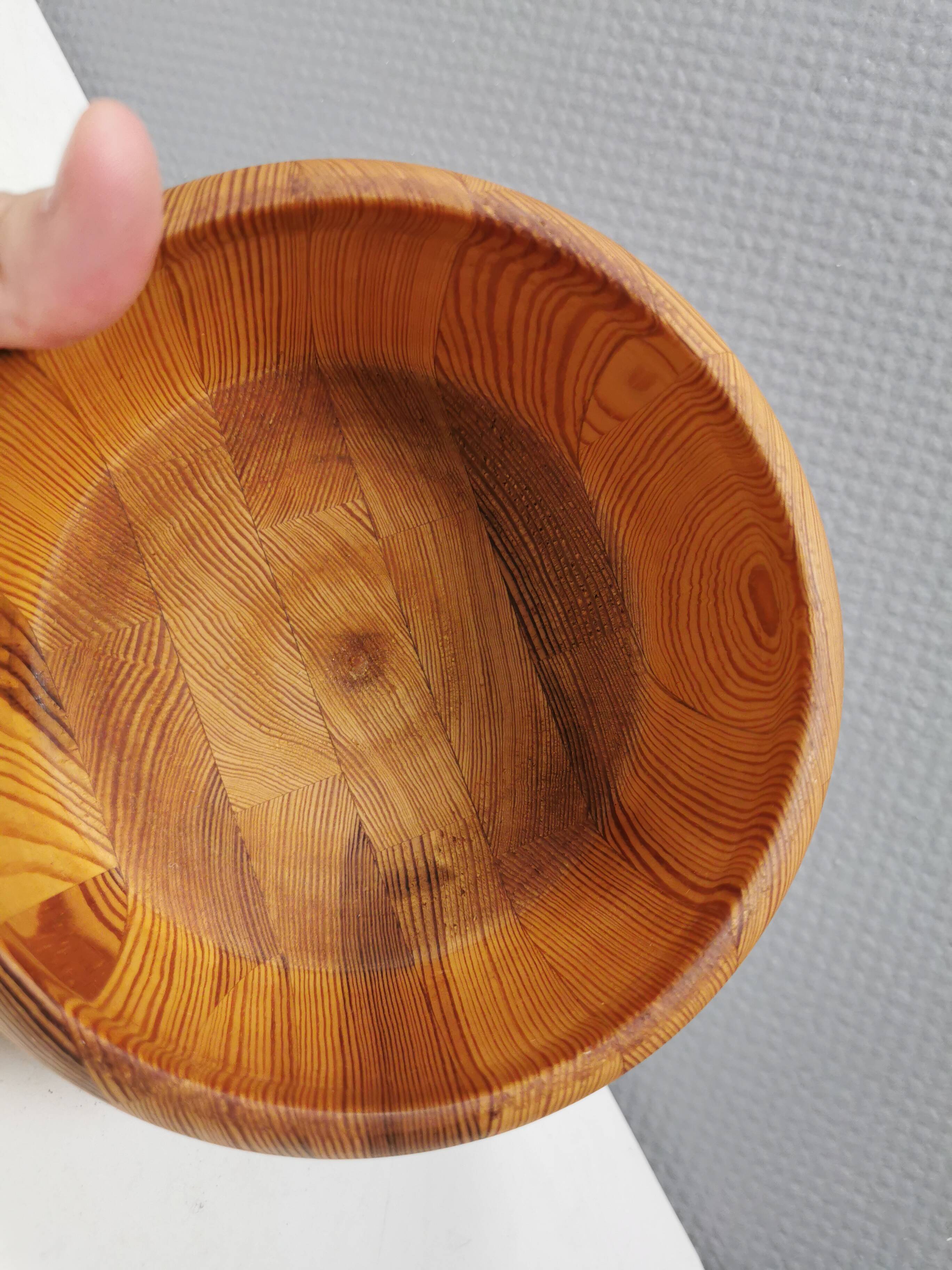 Danish bowl in turned pine from the 1970s-80s.