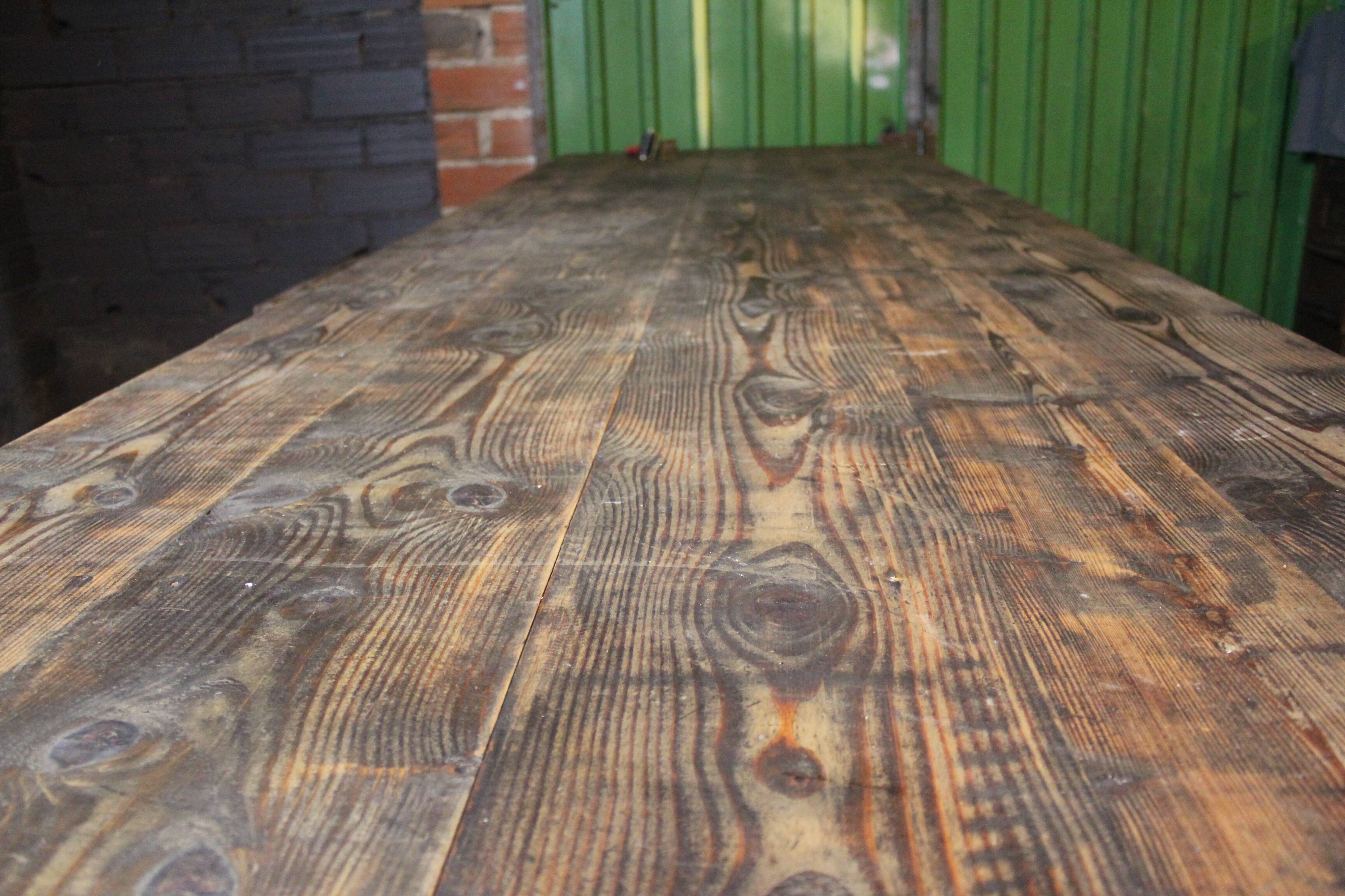 Double-sided cutlery cabinet