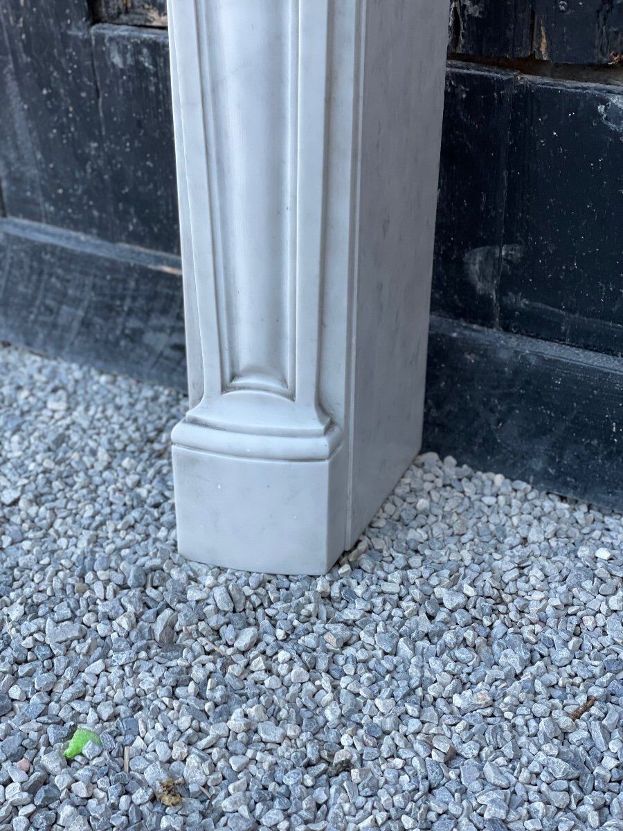 Louis XV style fireplace in Carrara marble around 1880