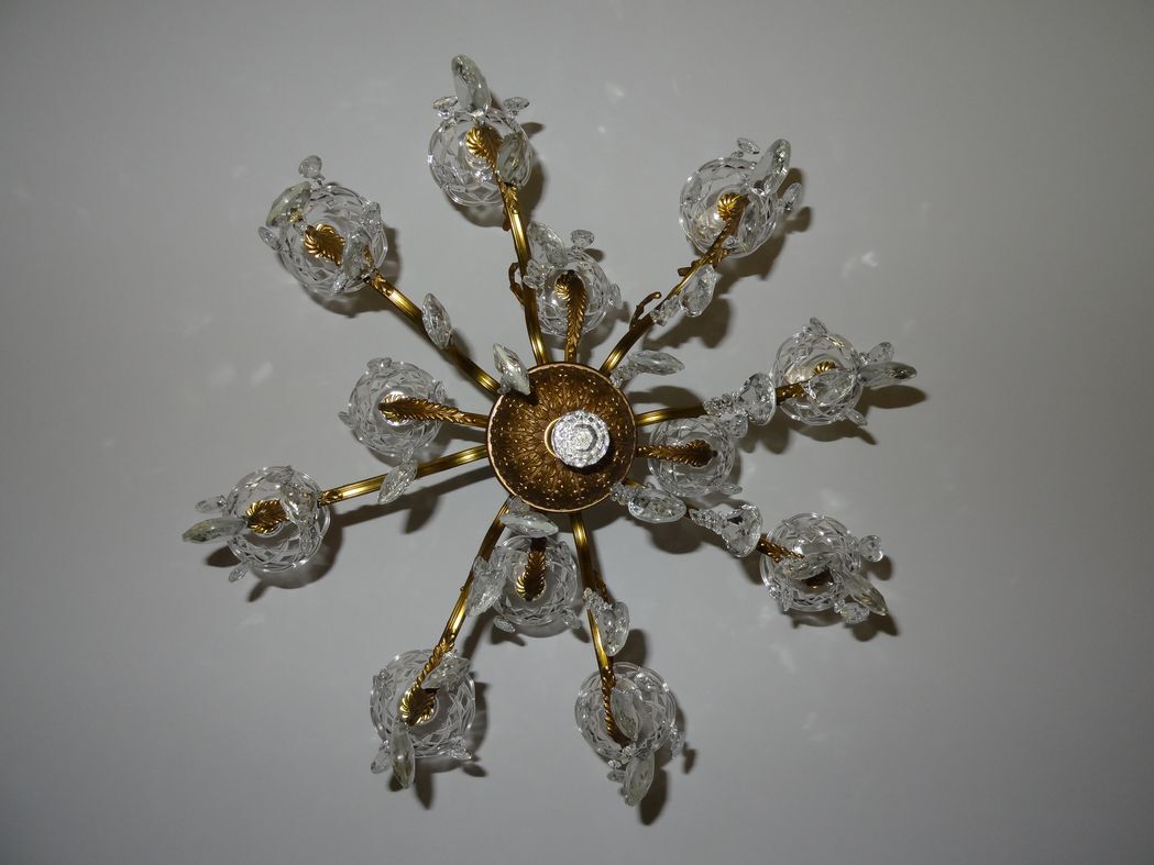 Twelve-armed golden bronze light chandelier