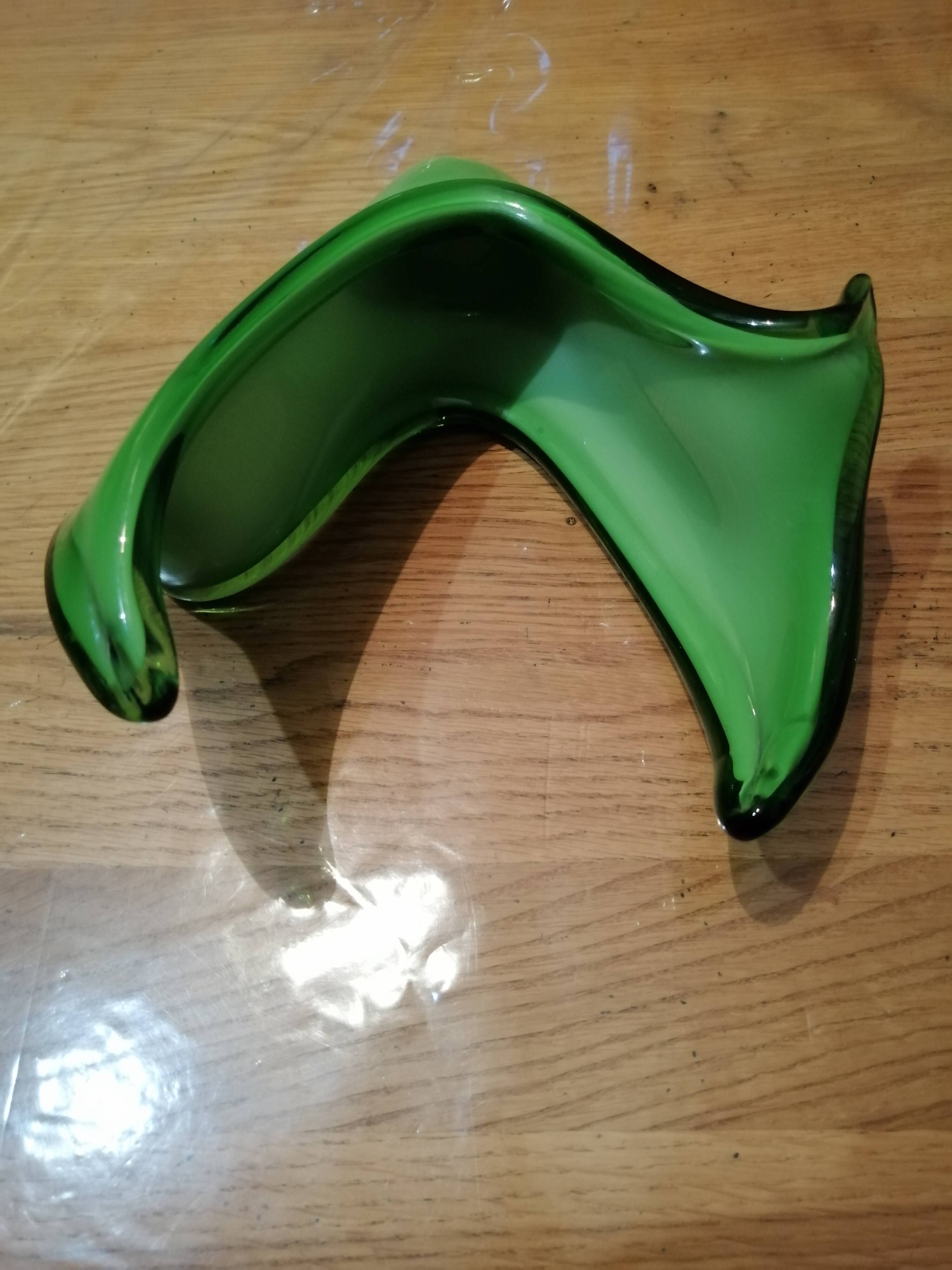 centerpiece pocket in blown glass