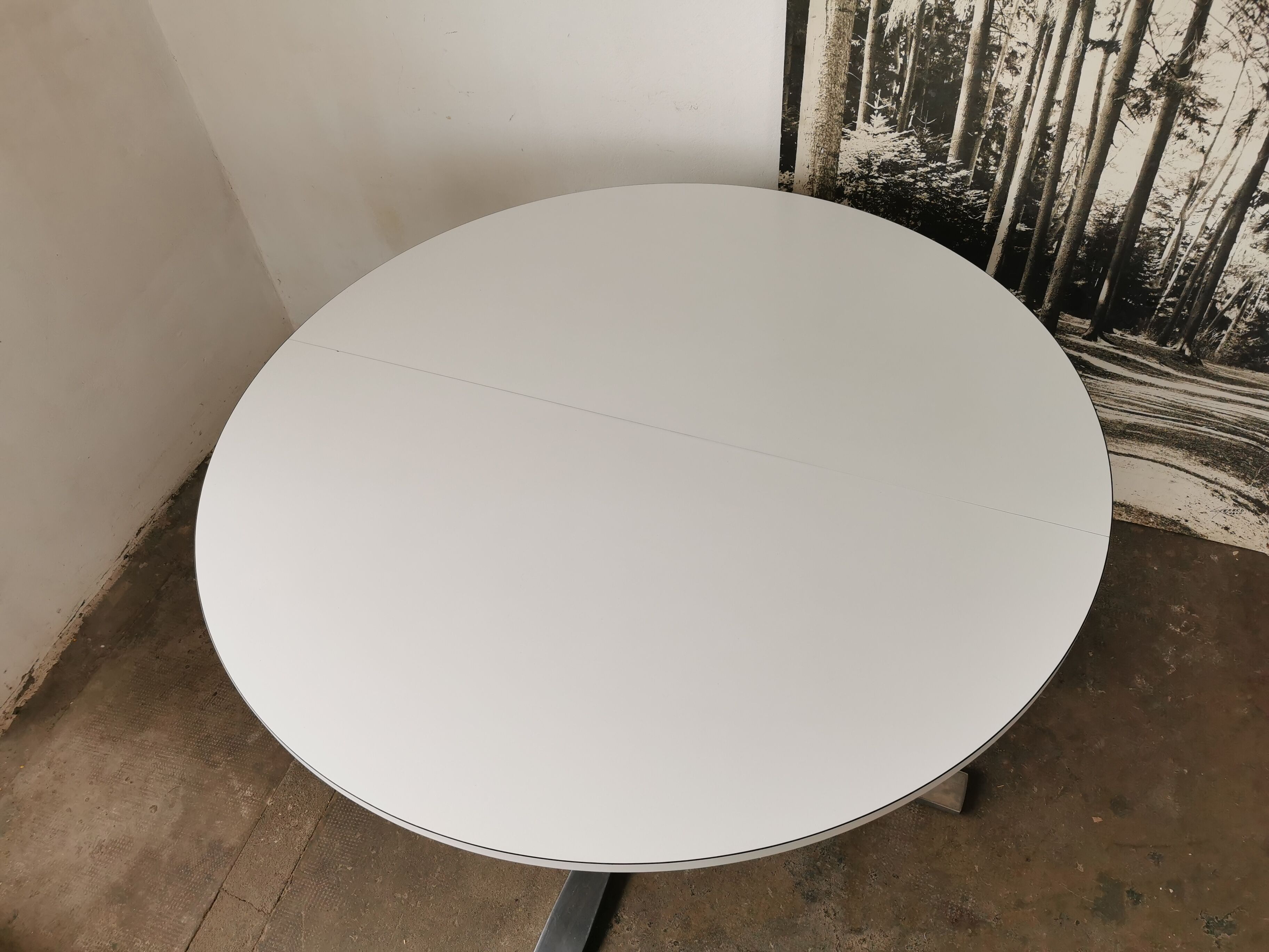 Round table 1970 formica and chromium