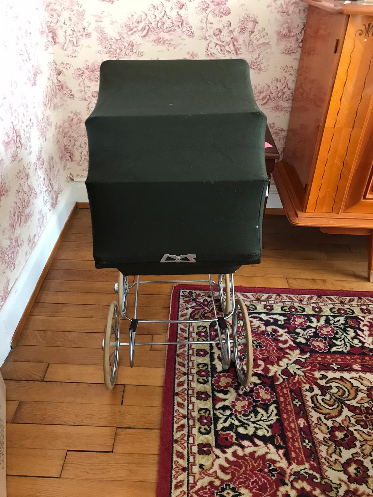 Vintage landau for doll 70