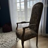 Upholstered armchair with floral pattern – Carved wooden structure – Vintage