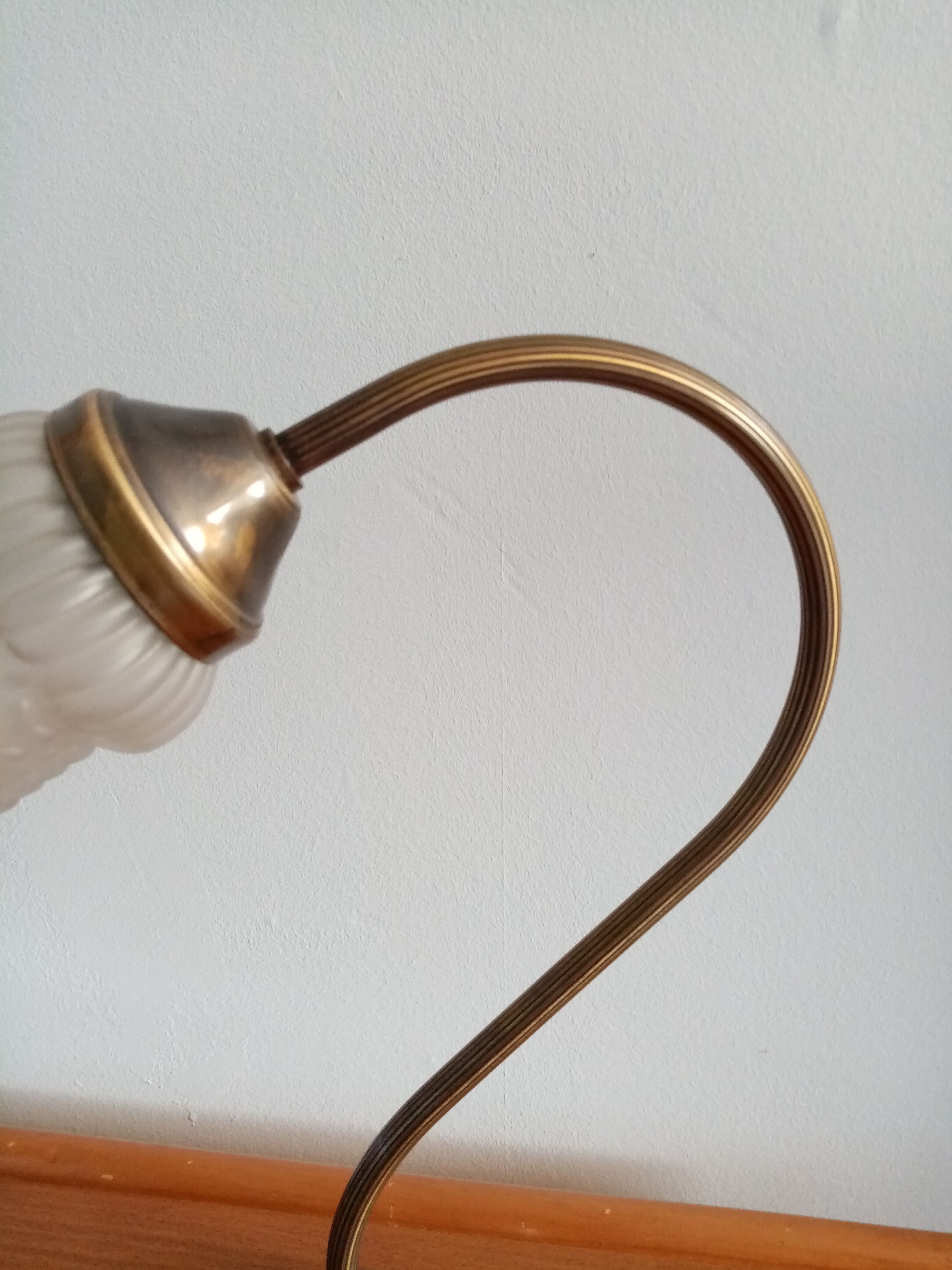 Gooseneck lamp