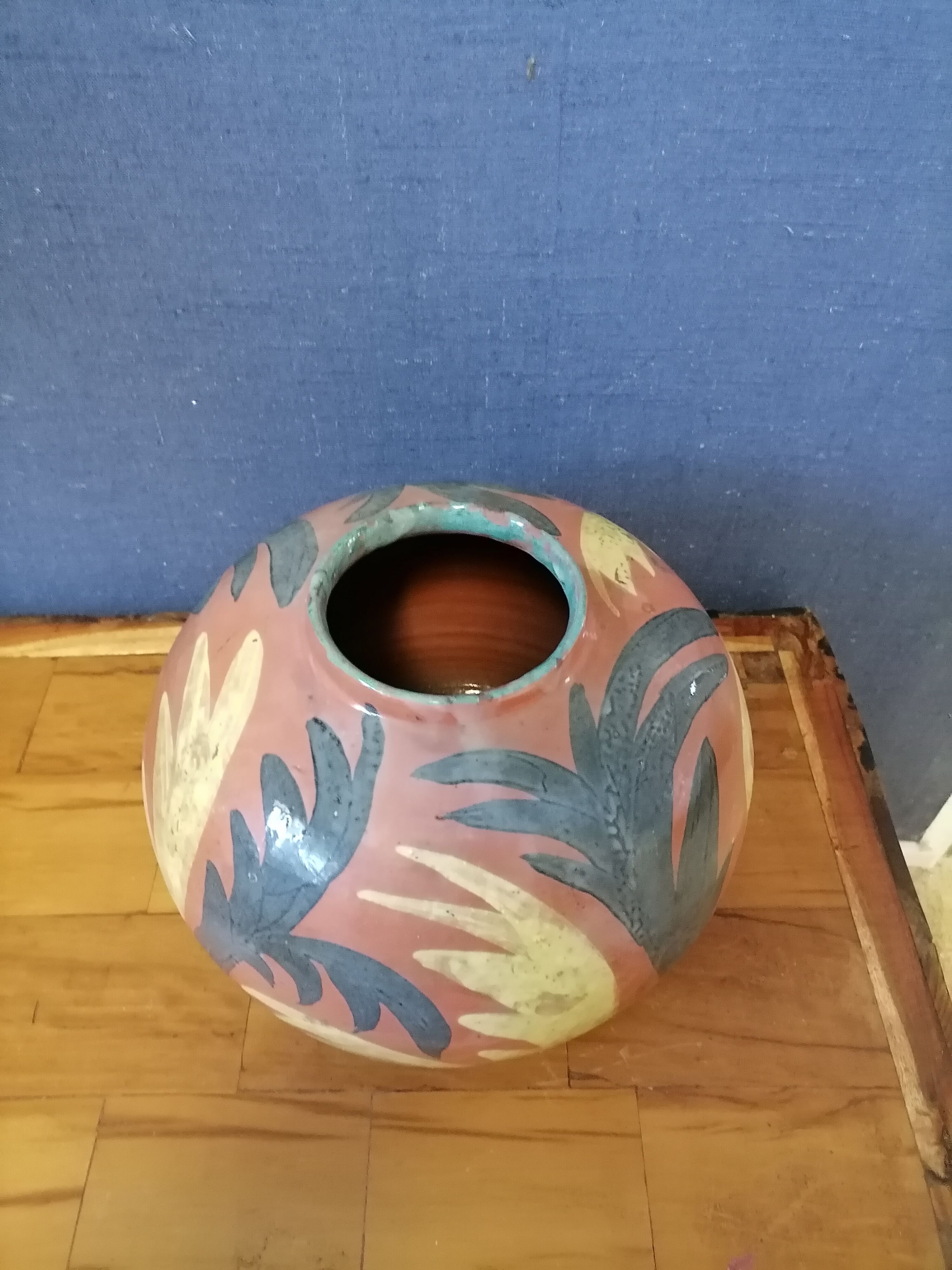 ceramic ball vase